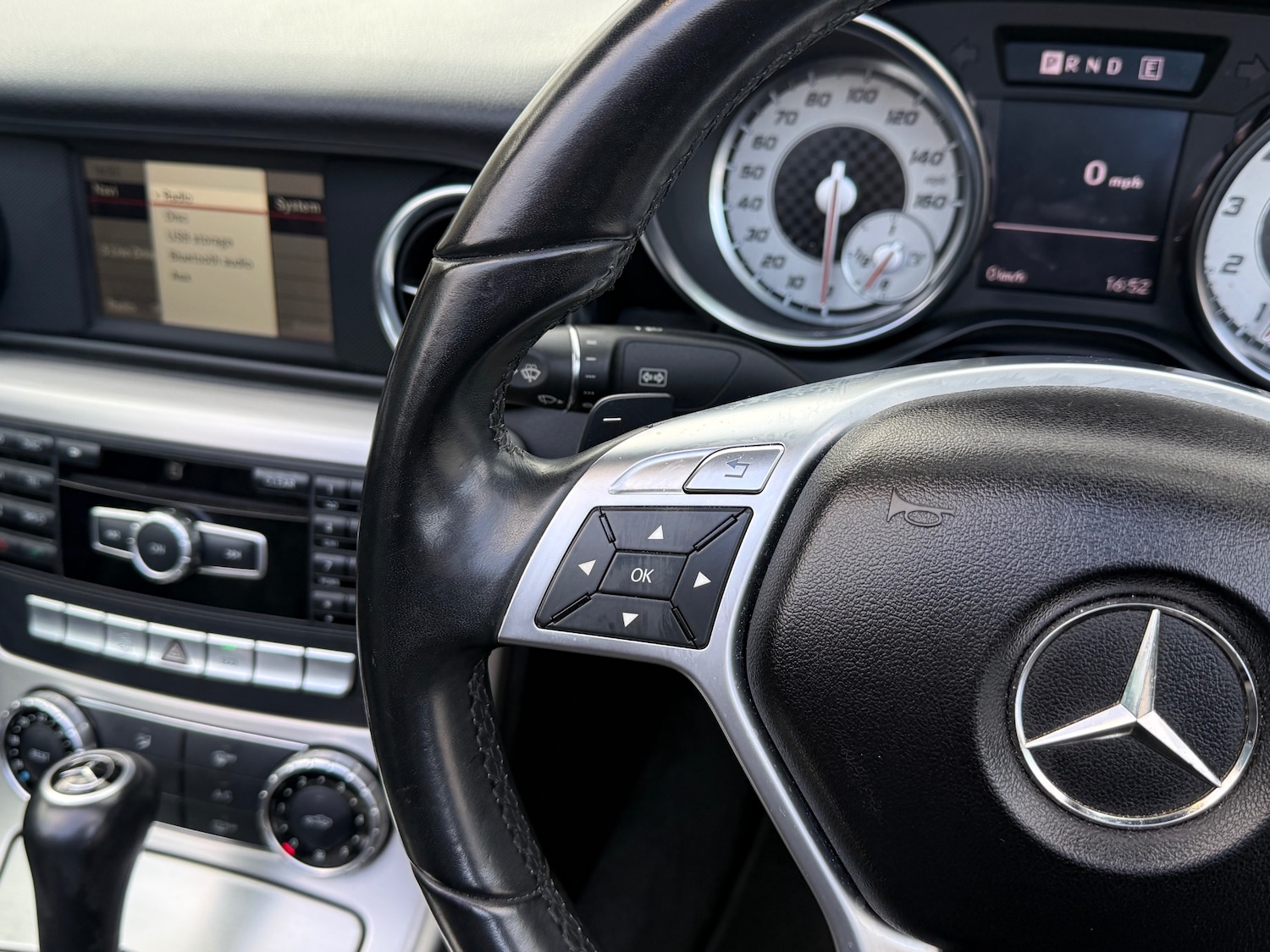 Used Mercedes-Benz SLK 2013 for sale - 77953800: Photo 20