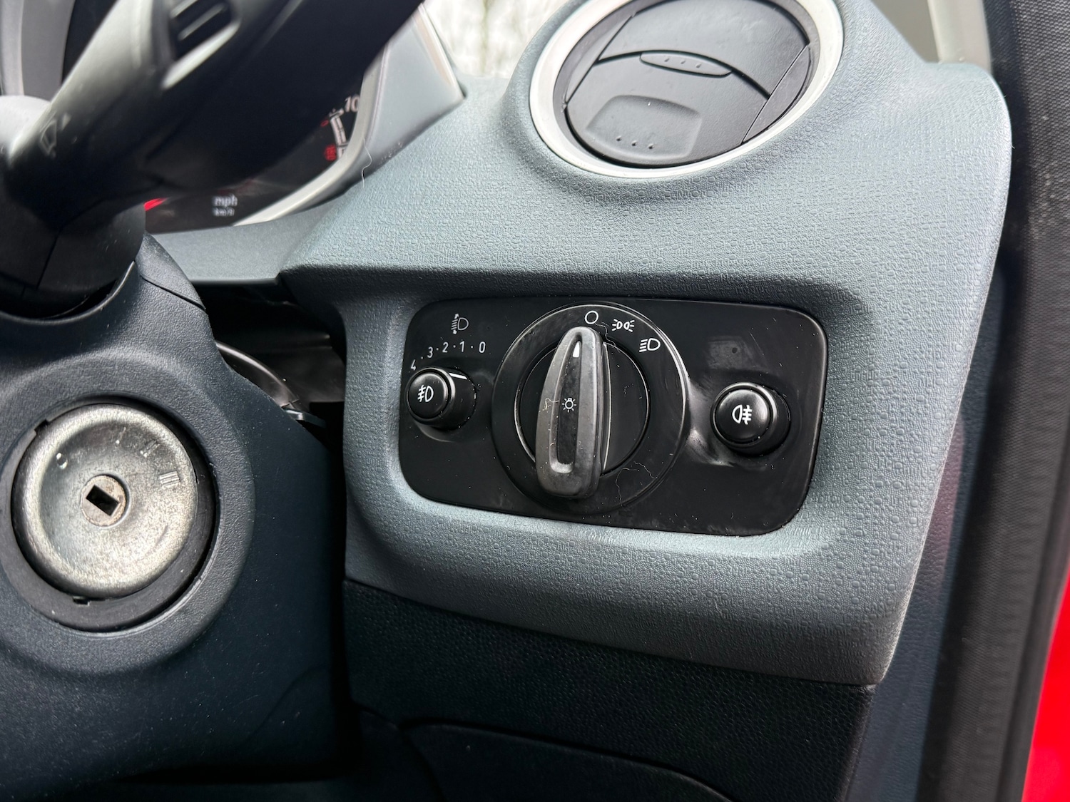 Used Ford Fiesta 2011 for sale - 77432869: Photo 21