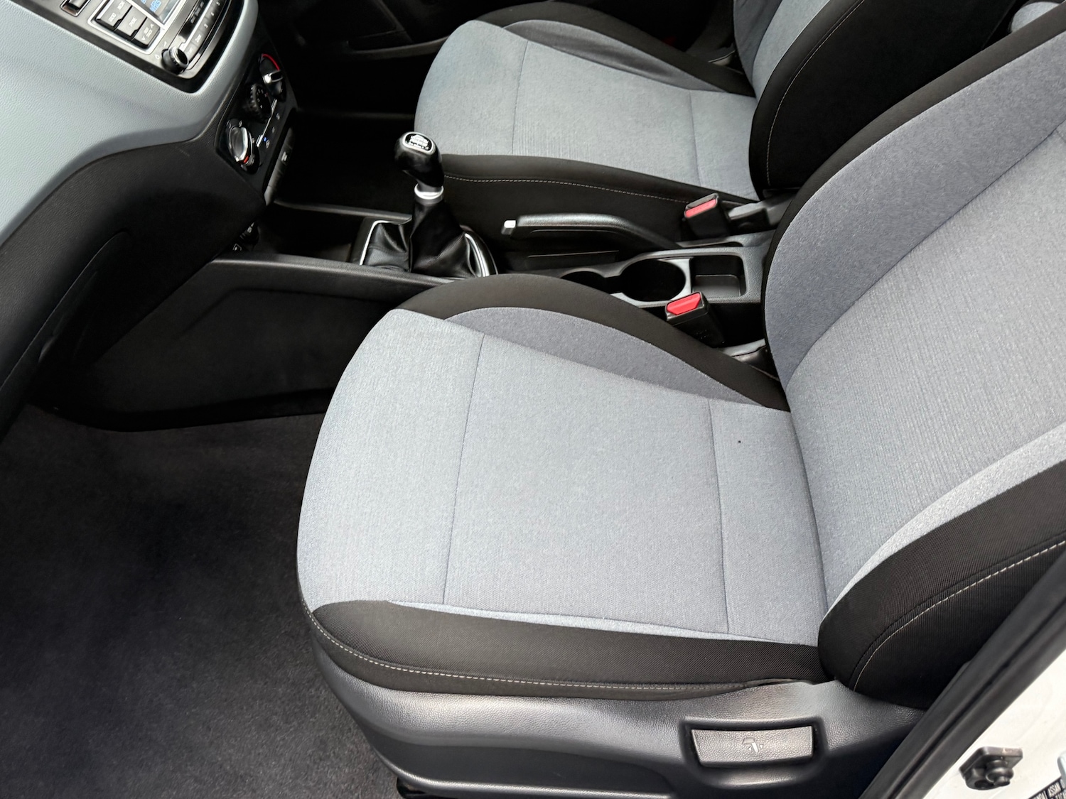 Used Hyundai i20 2016 for sale - 76652766: Photo 31