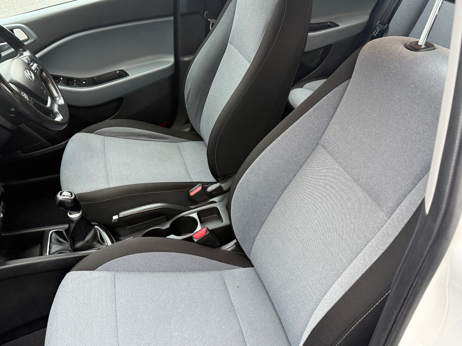 Used Hyundai i20 2016 for sale - 76652766: Photo 34