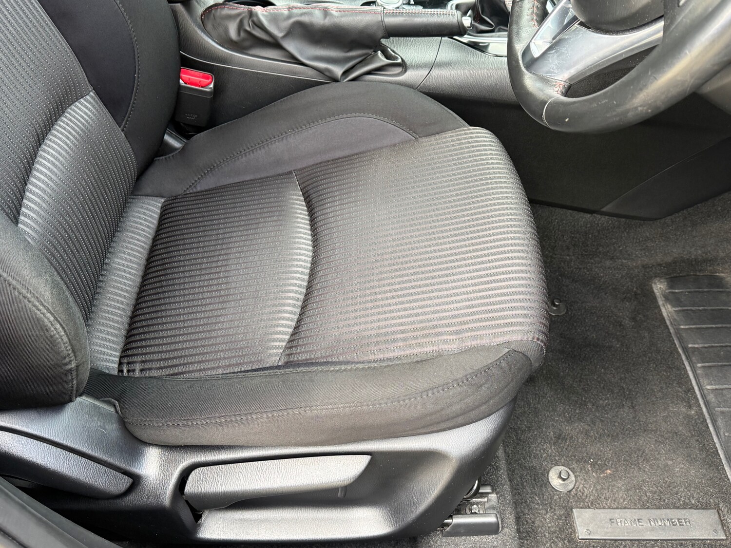 Used Mazda Mazda3 2014 for sale - 77834287: Photo 33