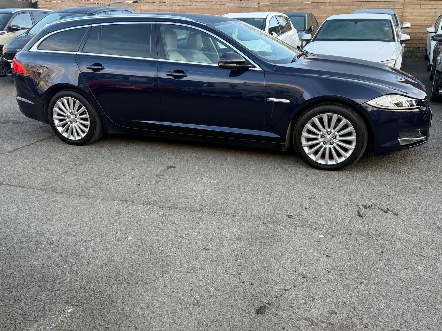 Used Jaguar XF 2015 for sale - 77048228: Photo 15