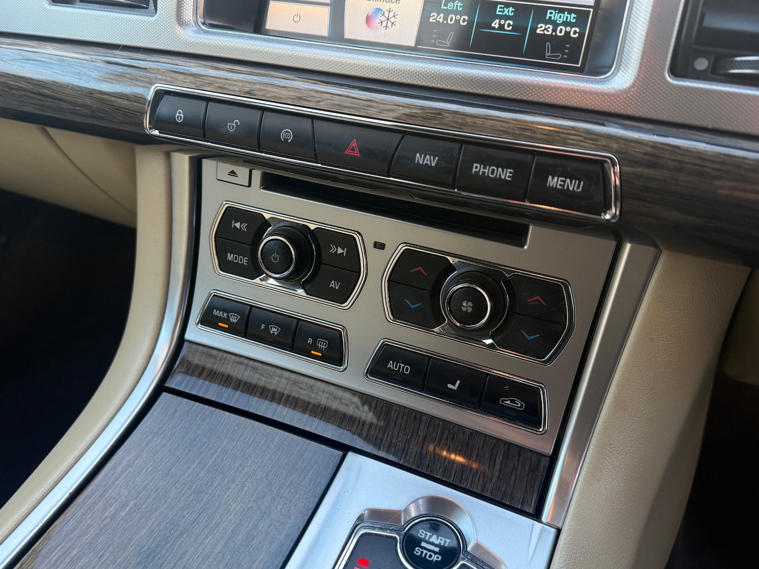 Used Jaguar XF 2015 for sale - 77048228: Photo 26