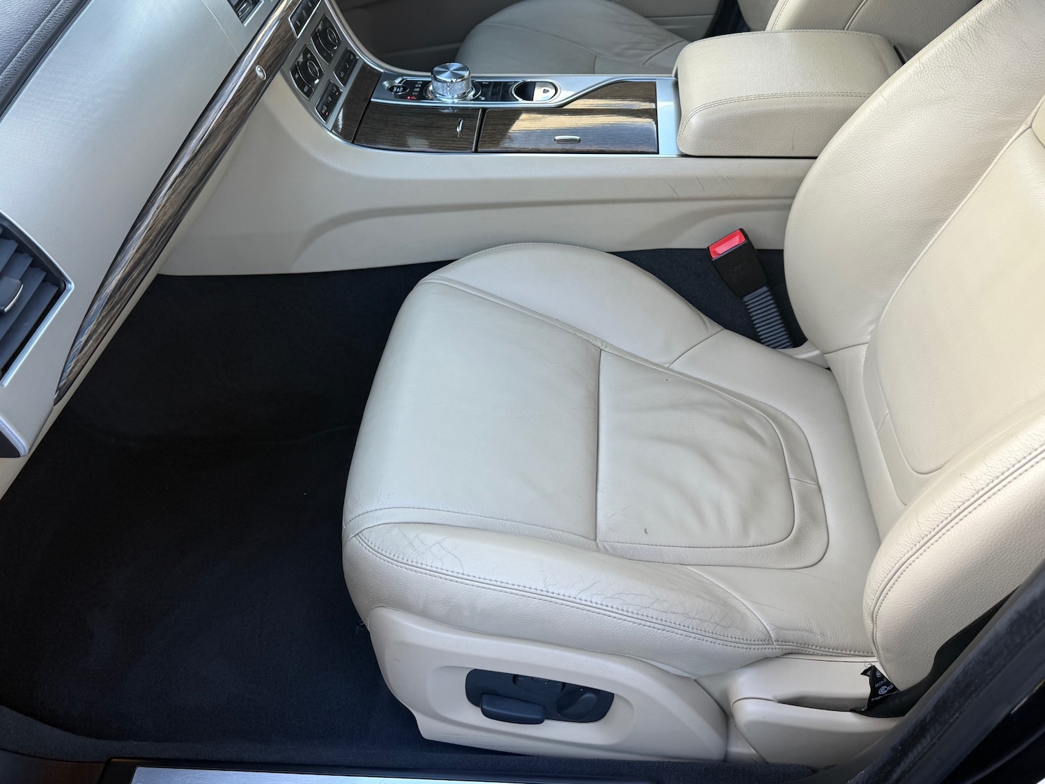 Used Jaguar XF 2015 for sale - 77048228: Photo 31