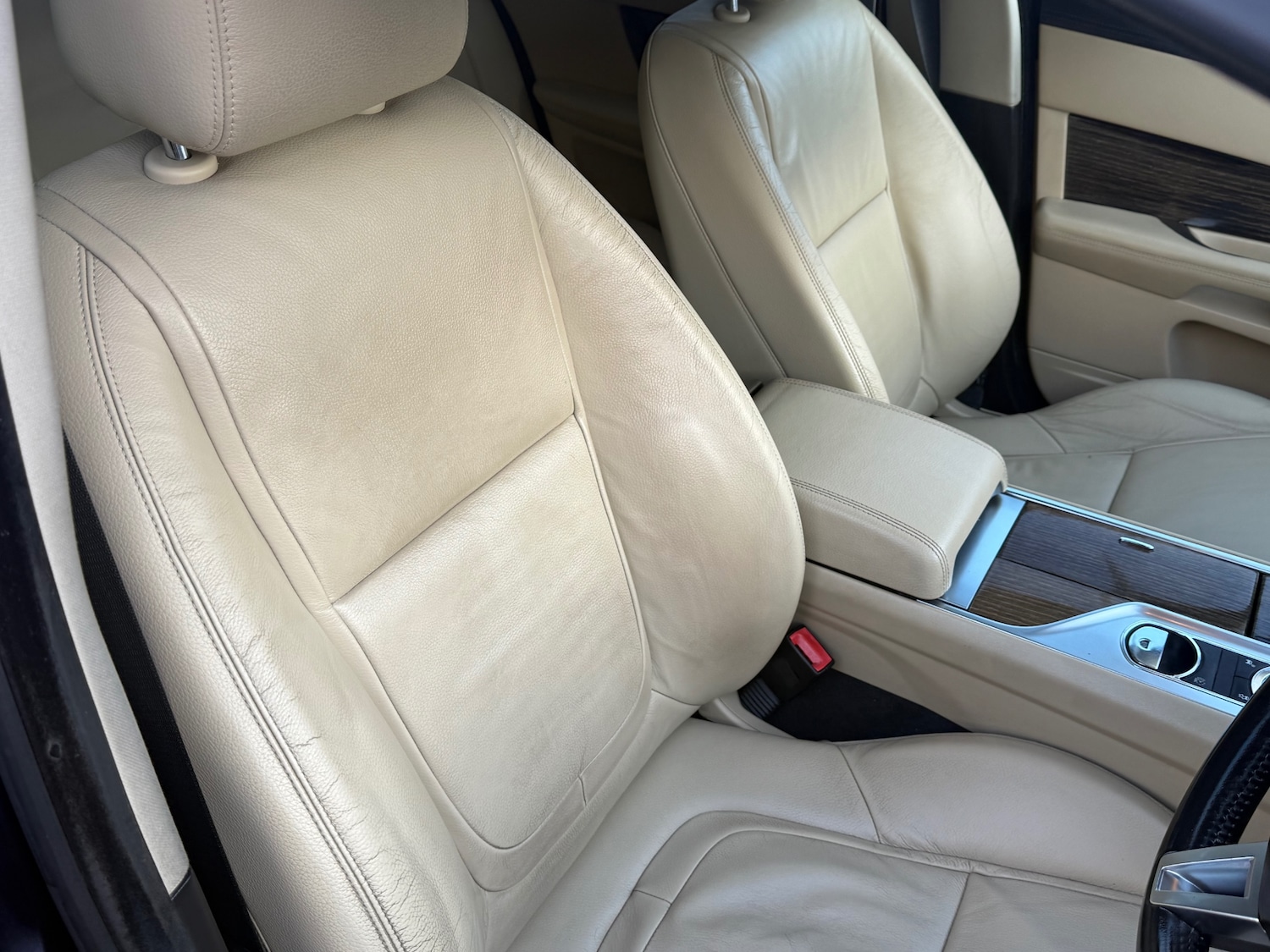 Used Jaguar XF 2015 for sale - 77048228: Photo 32