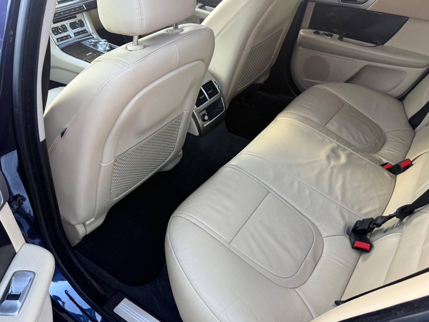 Used Jaguar XF 2015 for sale - 77048228: Photo 35