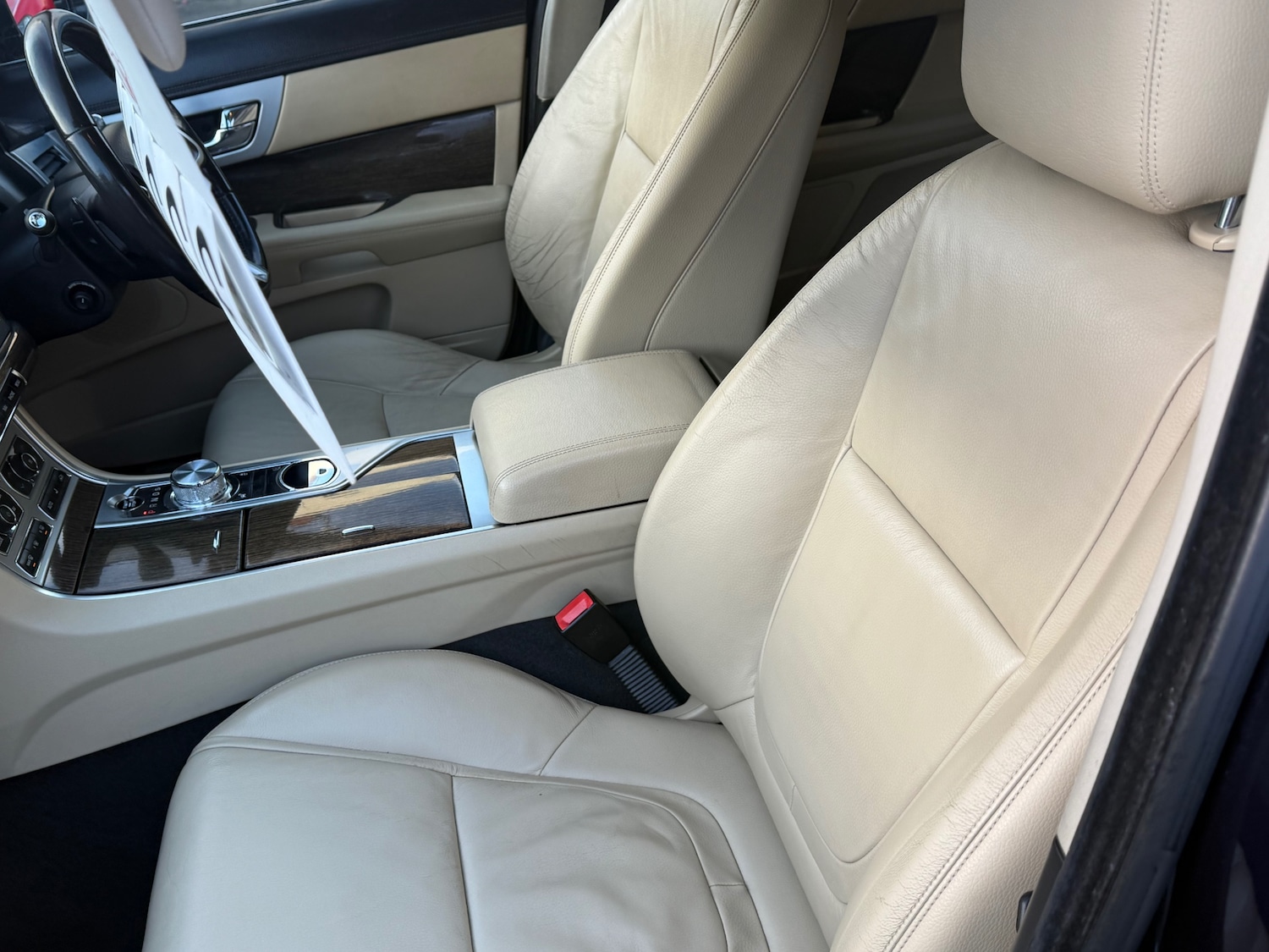 Used Jaguar XF 2015 for sale - 77048228: Photo 7