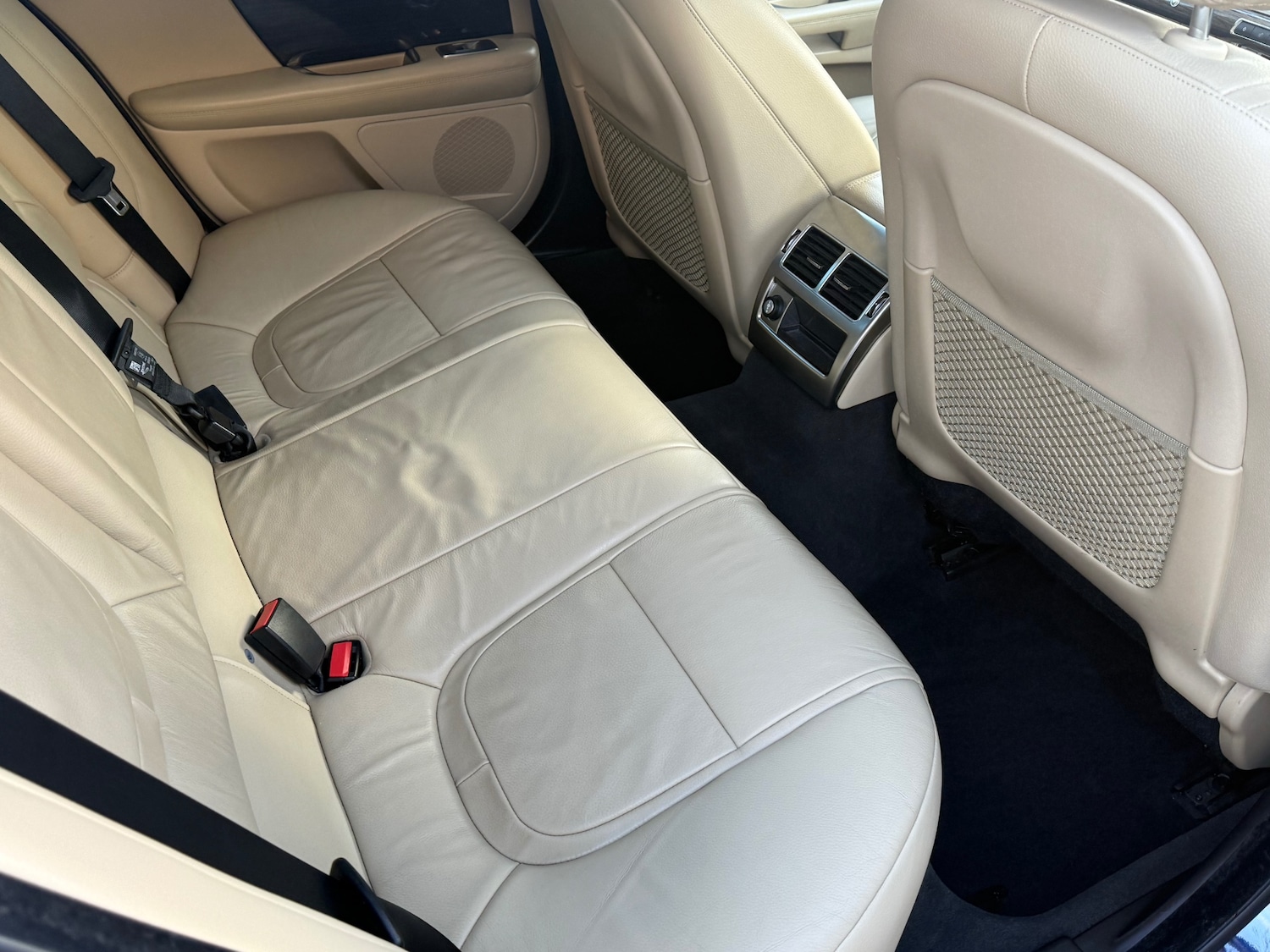 Used Jaguar XF 2015 for sale - 77048228: Photo 8