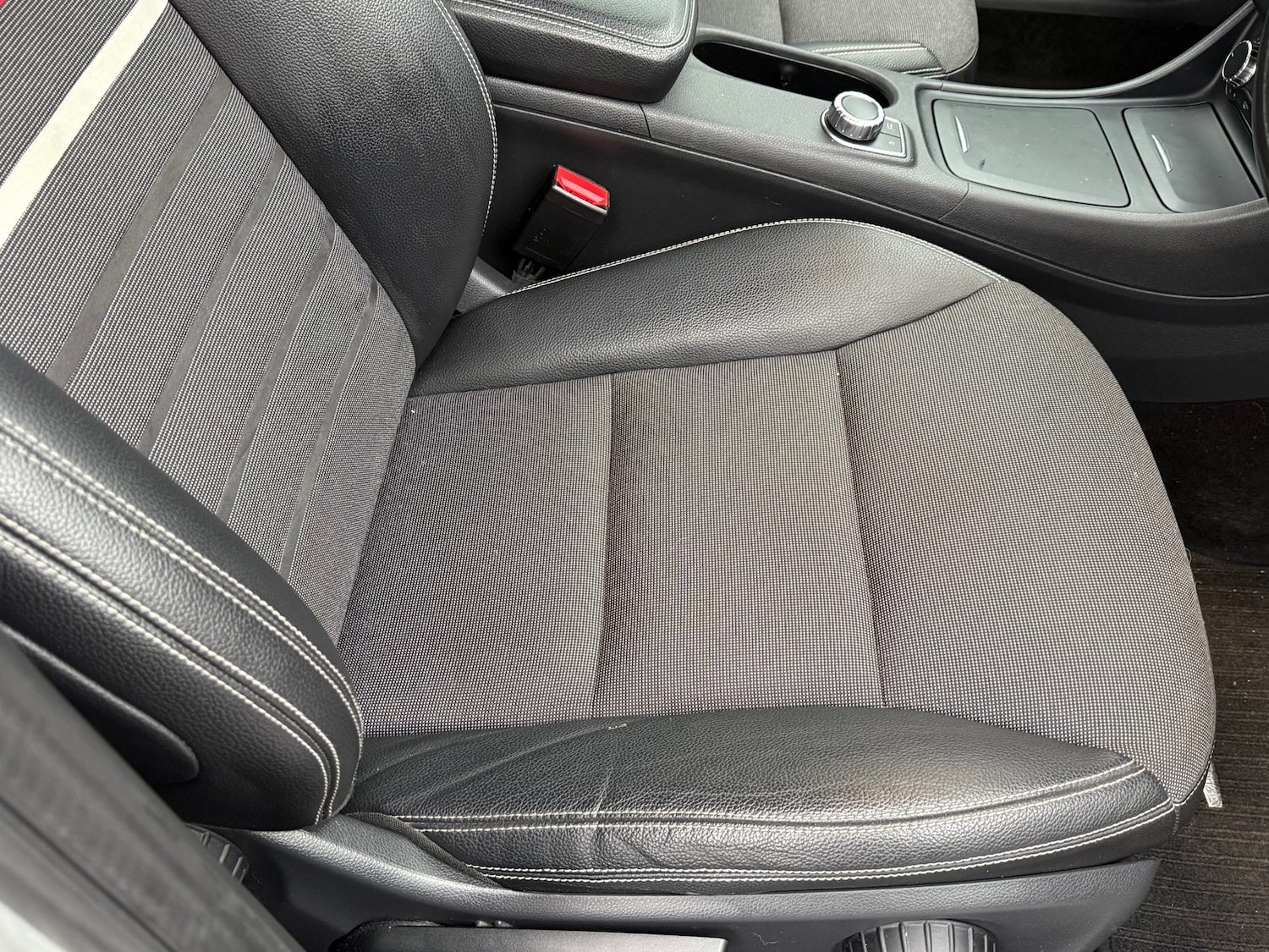 Used Mercedes-Benz A-Class 2014 for sale - 76545721: Photo 27