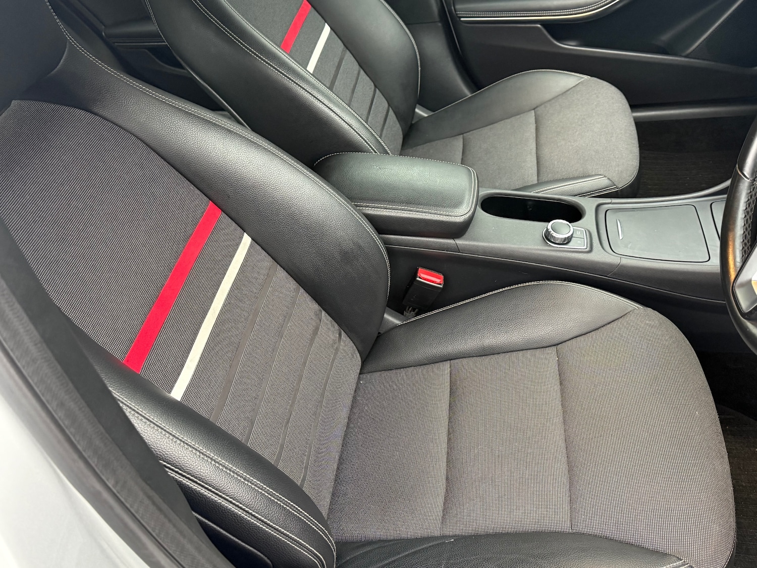 Used Mercedes-Benz A-Class 2014 for sale - 76545721: Photo 30