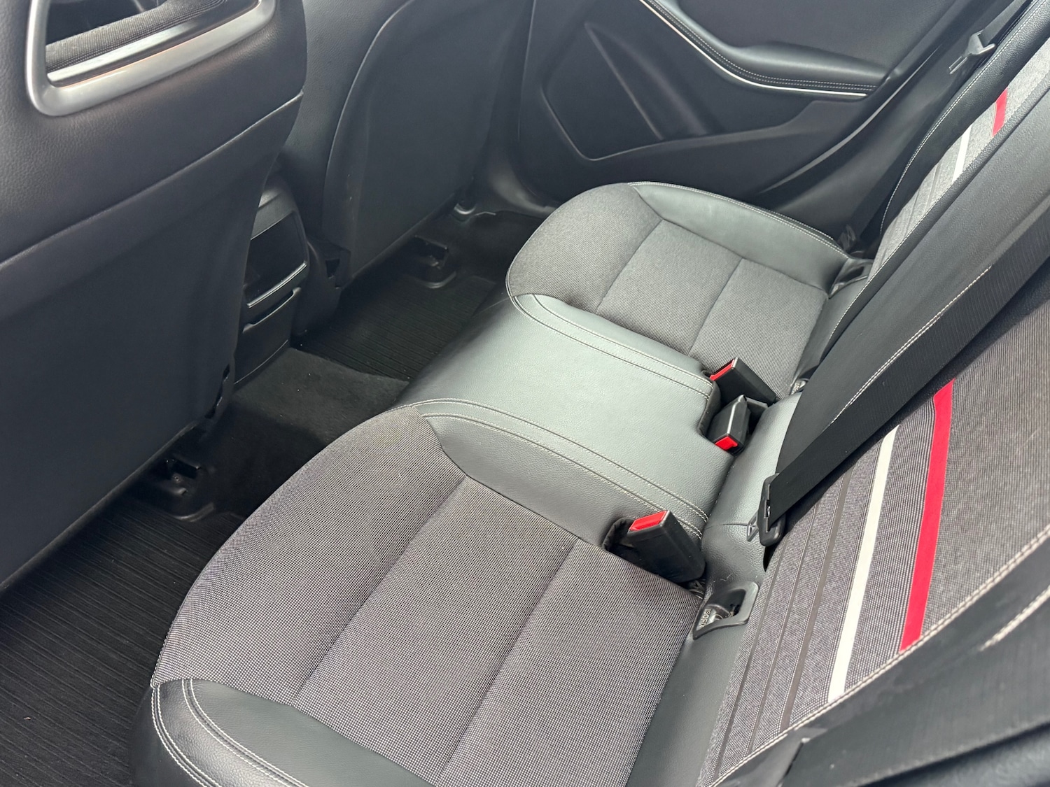 Used Mercedes-Benz A-Class 2014 for sale - 76545721: Photo 31