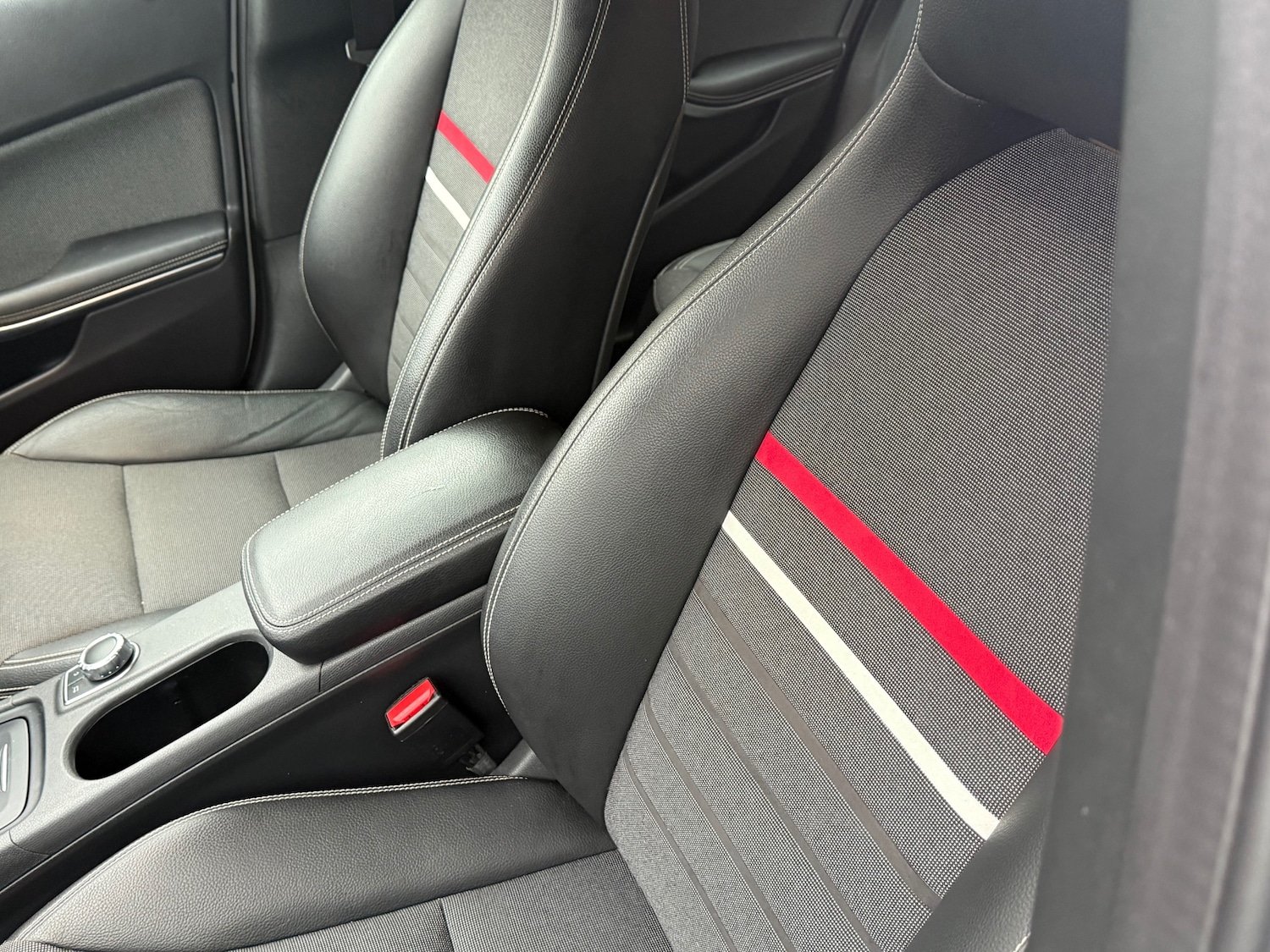 Used Mercedes-Benz A-Class 2014 for sale - 76545721: Photo 7