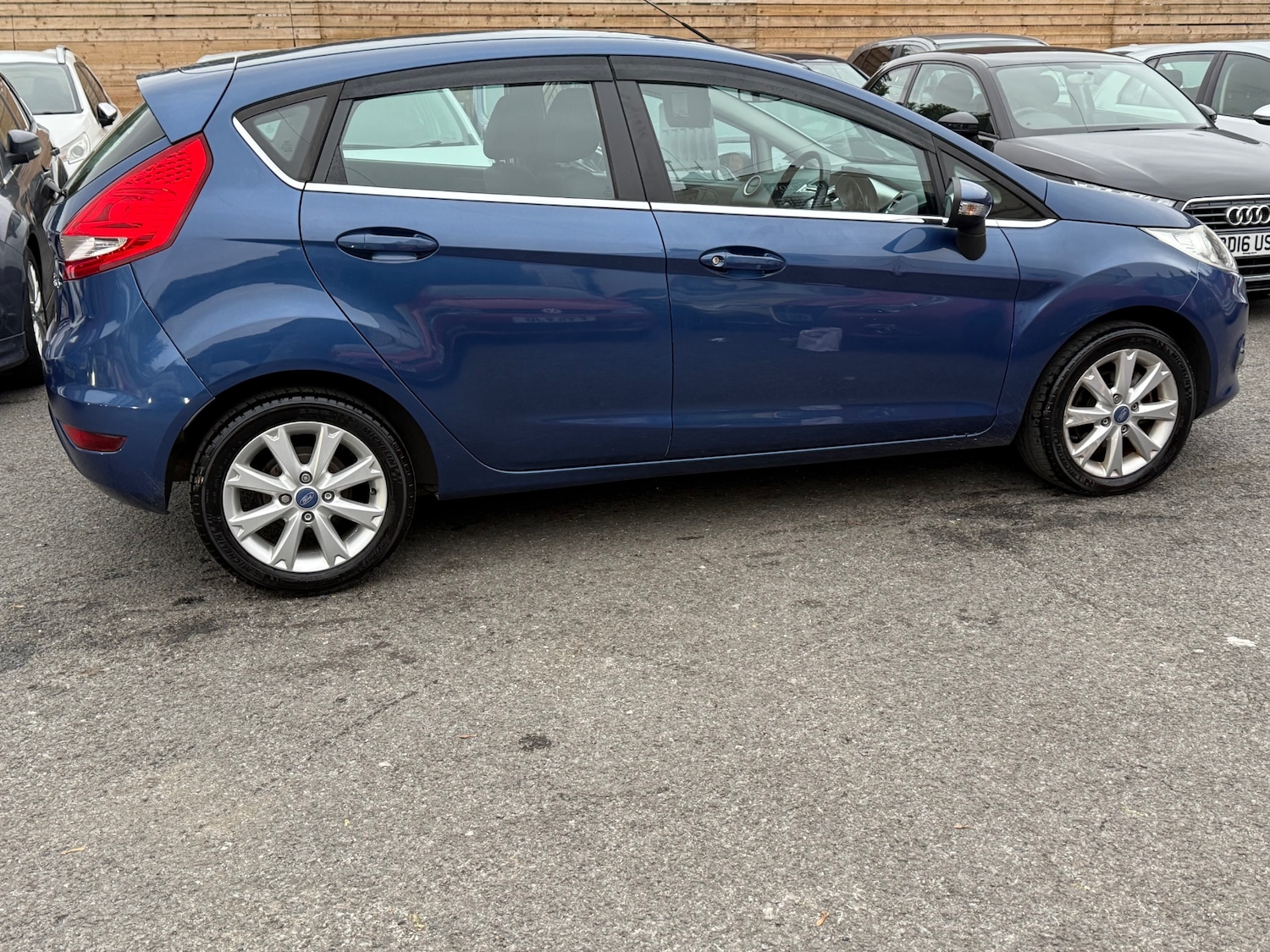 Used Ford Fiesta 2009 for sale - 76197960: Photo 15