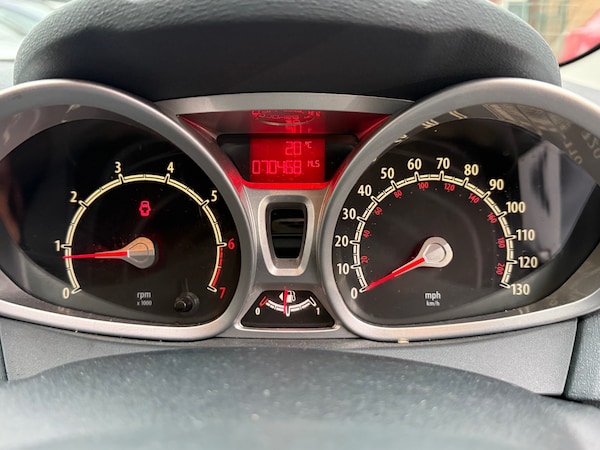 Used Ford Fiesta 2009 for sale - 76197960: Photo 19