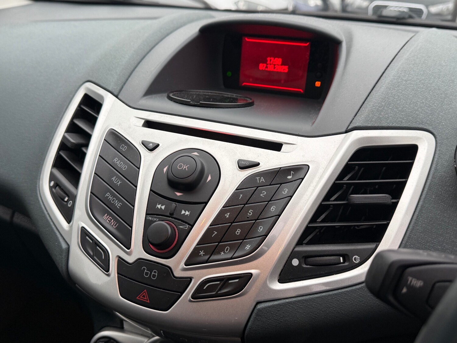 Used Ford Fiesta 2009 for sale - 76197960: Photo 20