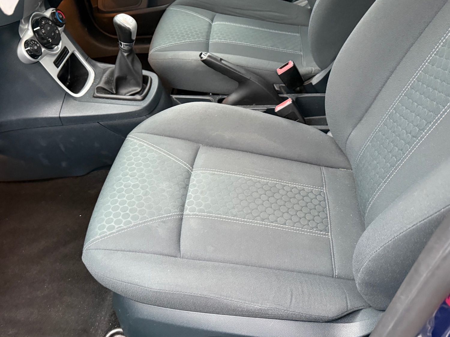 Used Ford Fiesta 2009 for sale - 76197960: Photo 24