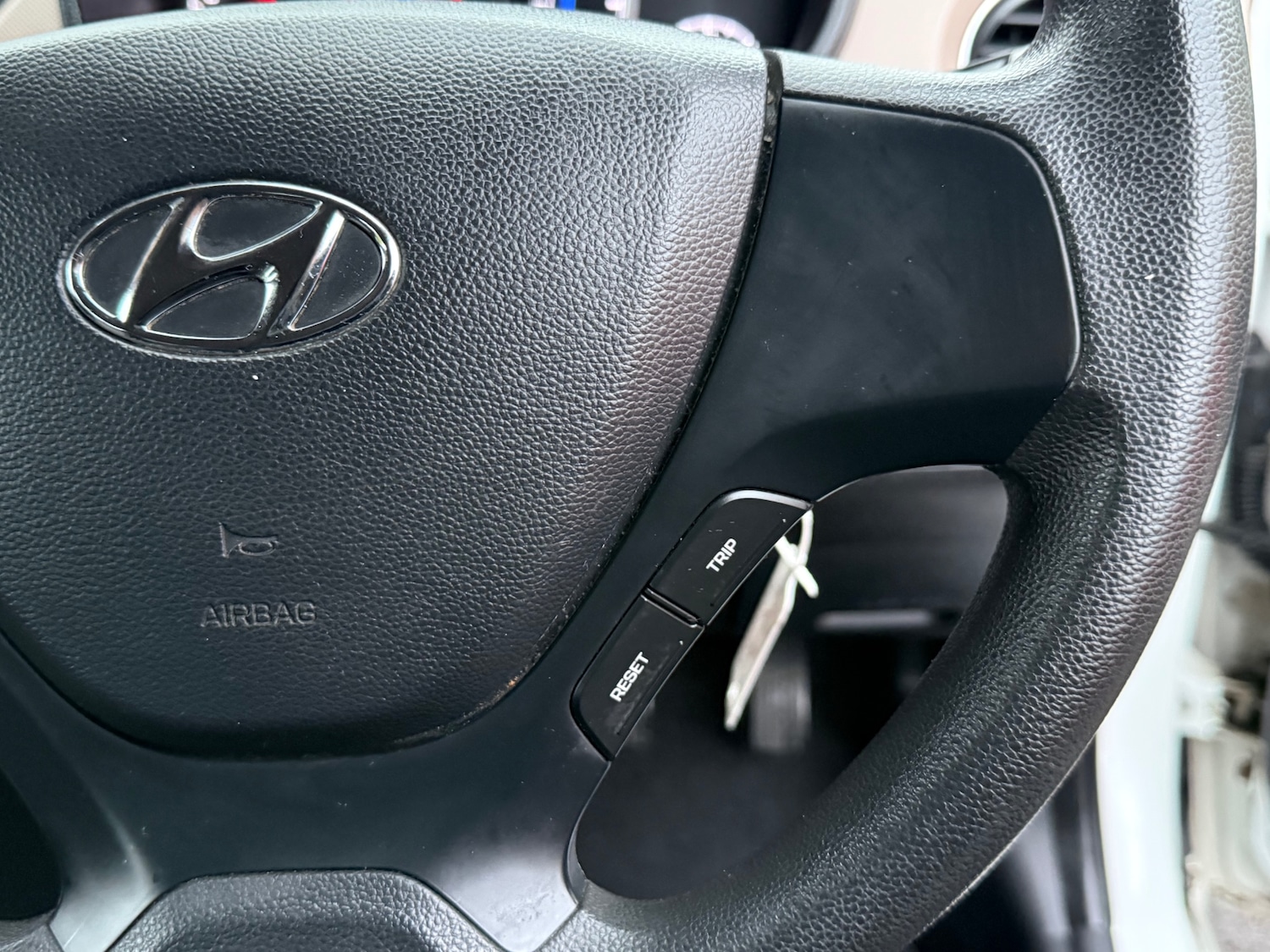 Used Hyundai i10 2015 for sale - 76545517: Photo 19