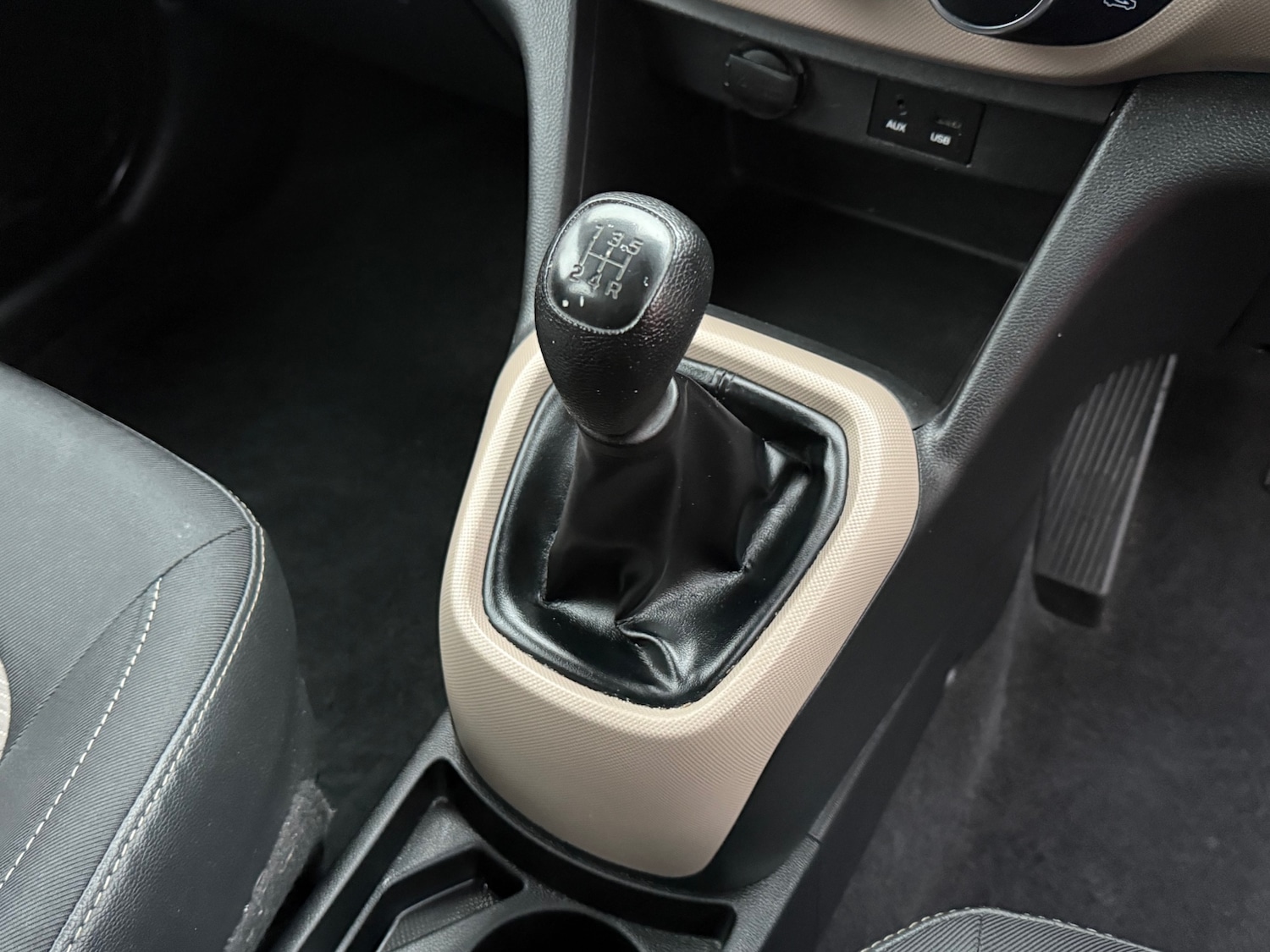 Used Hyundai i10 2015 for sale - 76545517: Photo 24