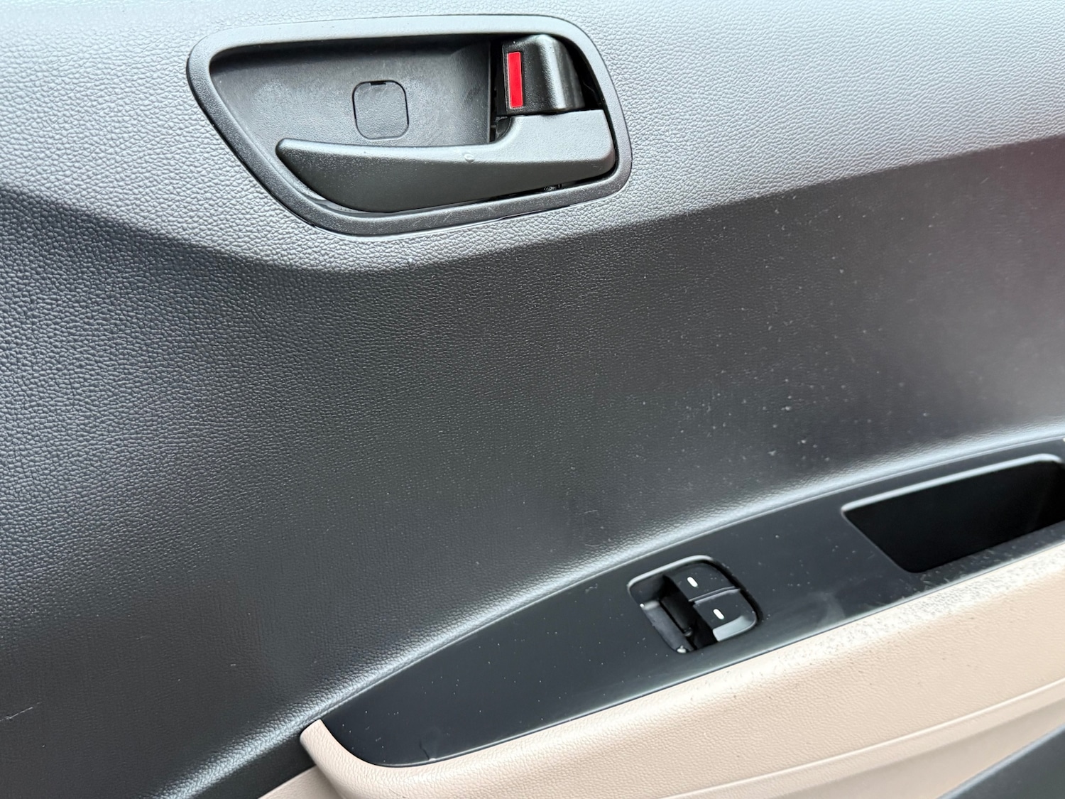 Used Hyundai i10 2015 for sale - 76545517: Photo 25