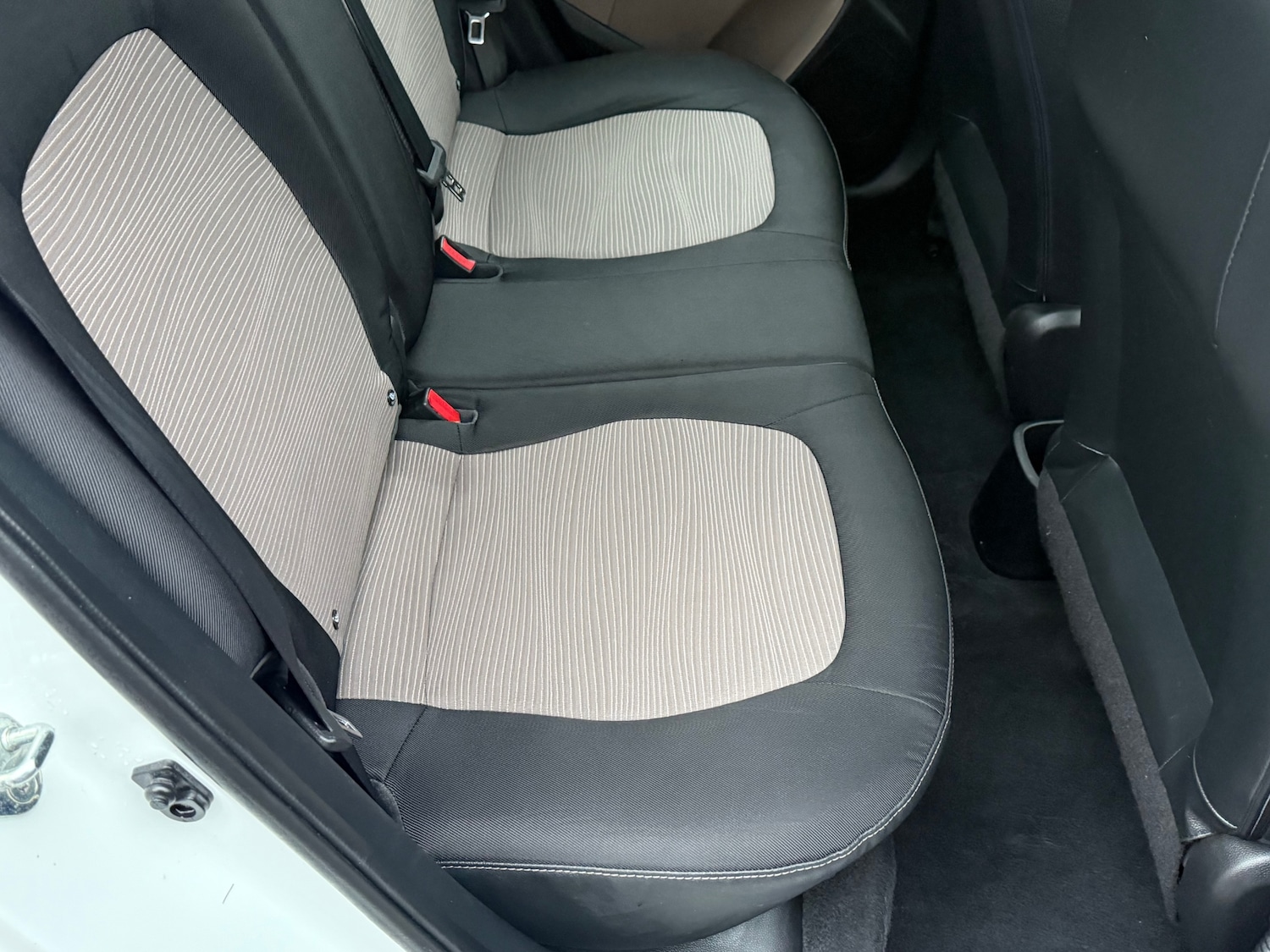 Used Hyundai i10 2015 for sale - 76545517: Photo 32