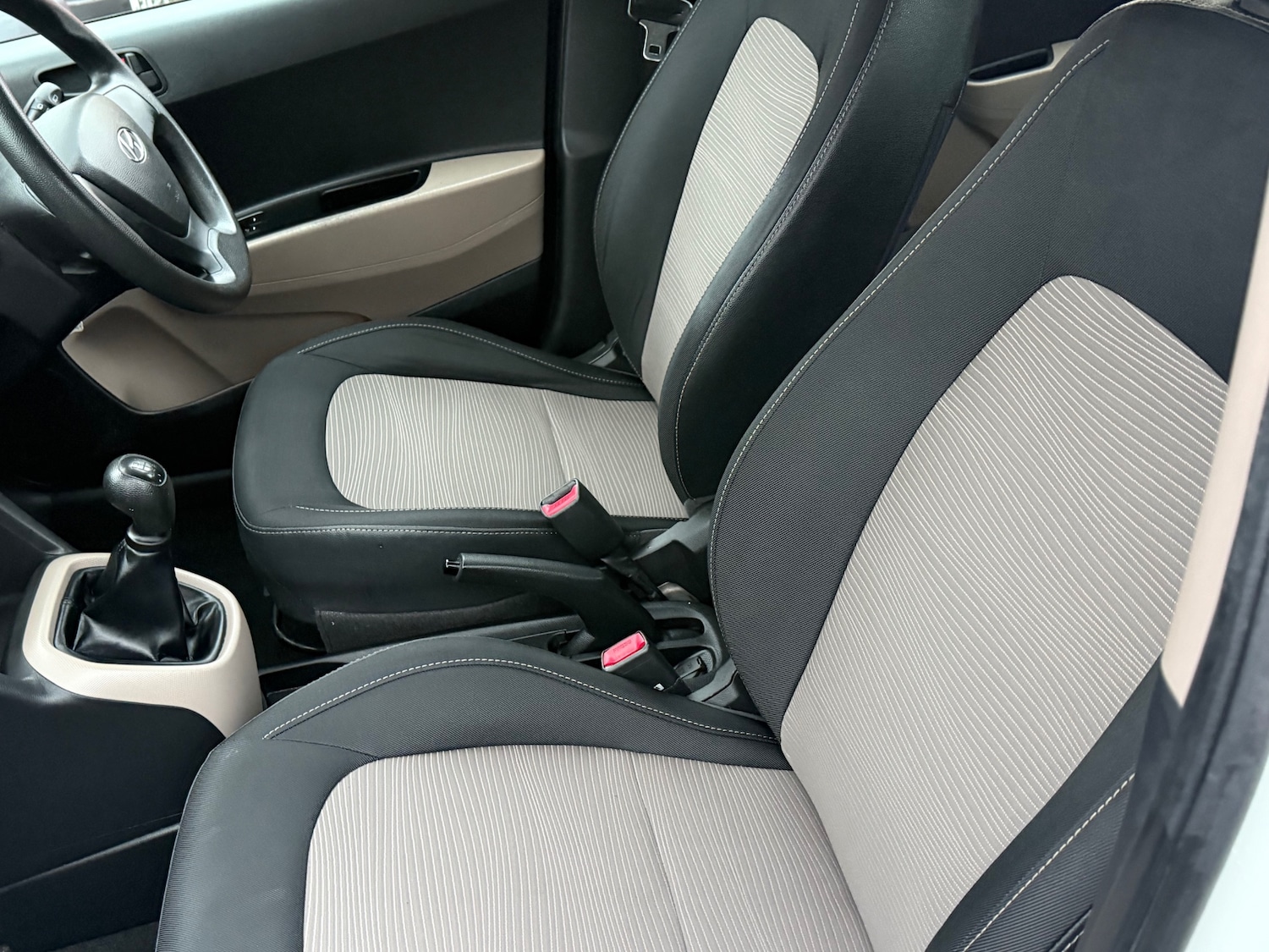 Used Hyundai i10 2015 for sale - 76545517: Photo 7