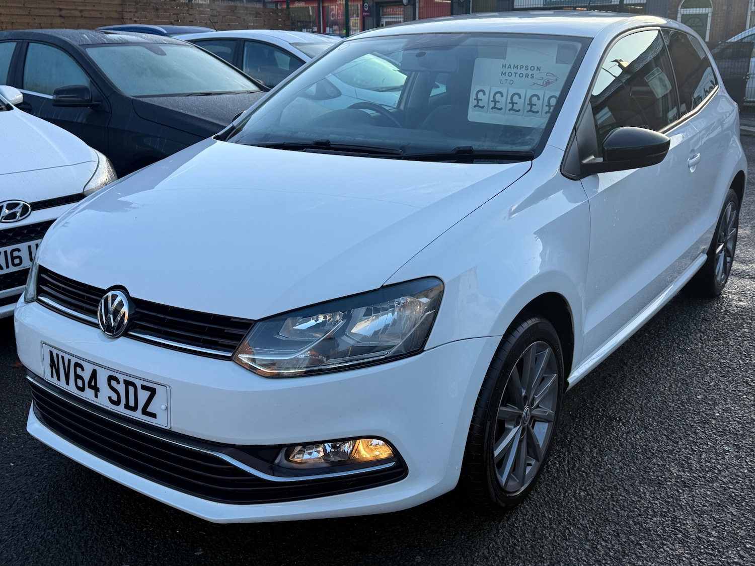 Used Volkswagen Polo 2015 for sale - 76780411: Photo 2