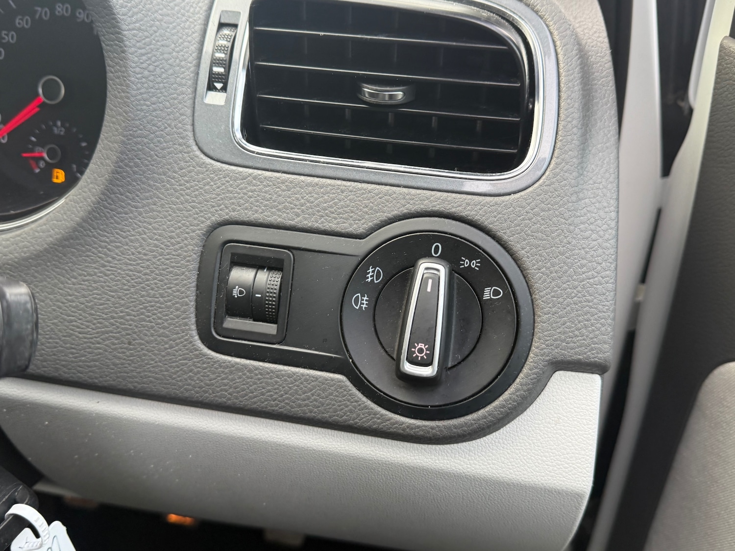 Used Volkswagen Polo 2015 for sale - 76780411: Photo 20