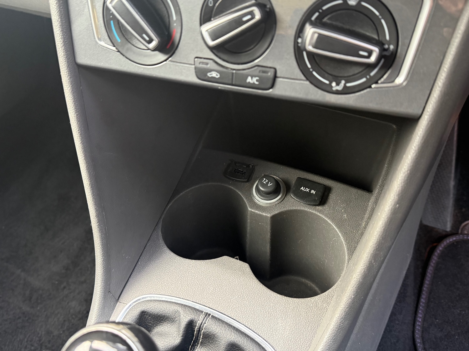 Used Volkswagen Polo 2015 for sale - 76780411: Photo 21