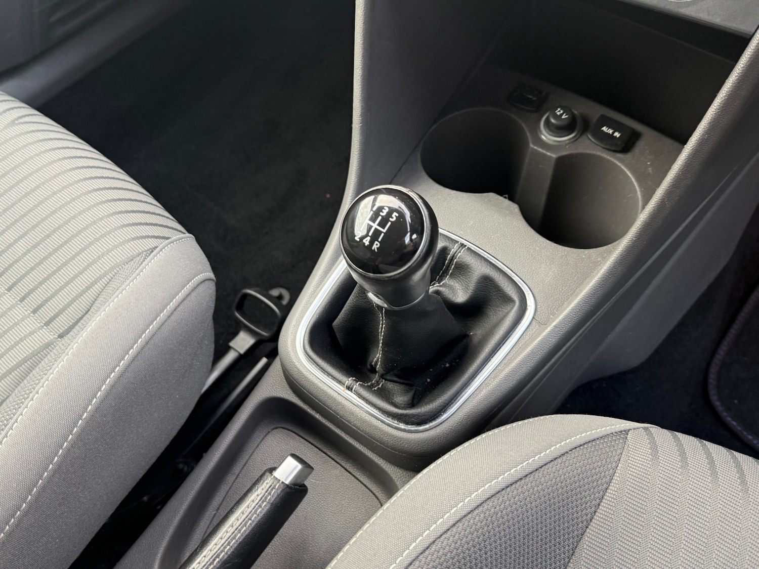 Used Volkswagen Polo 2015 for sale - 76780411: Photo 24