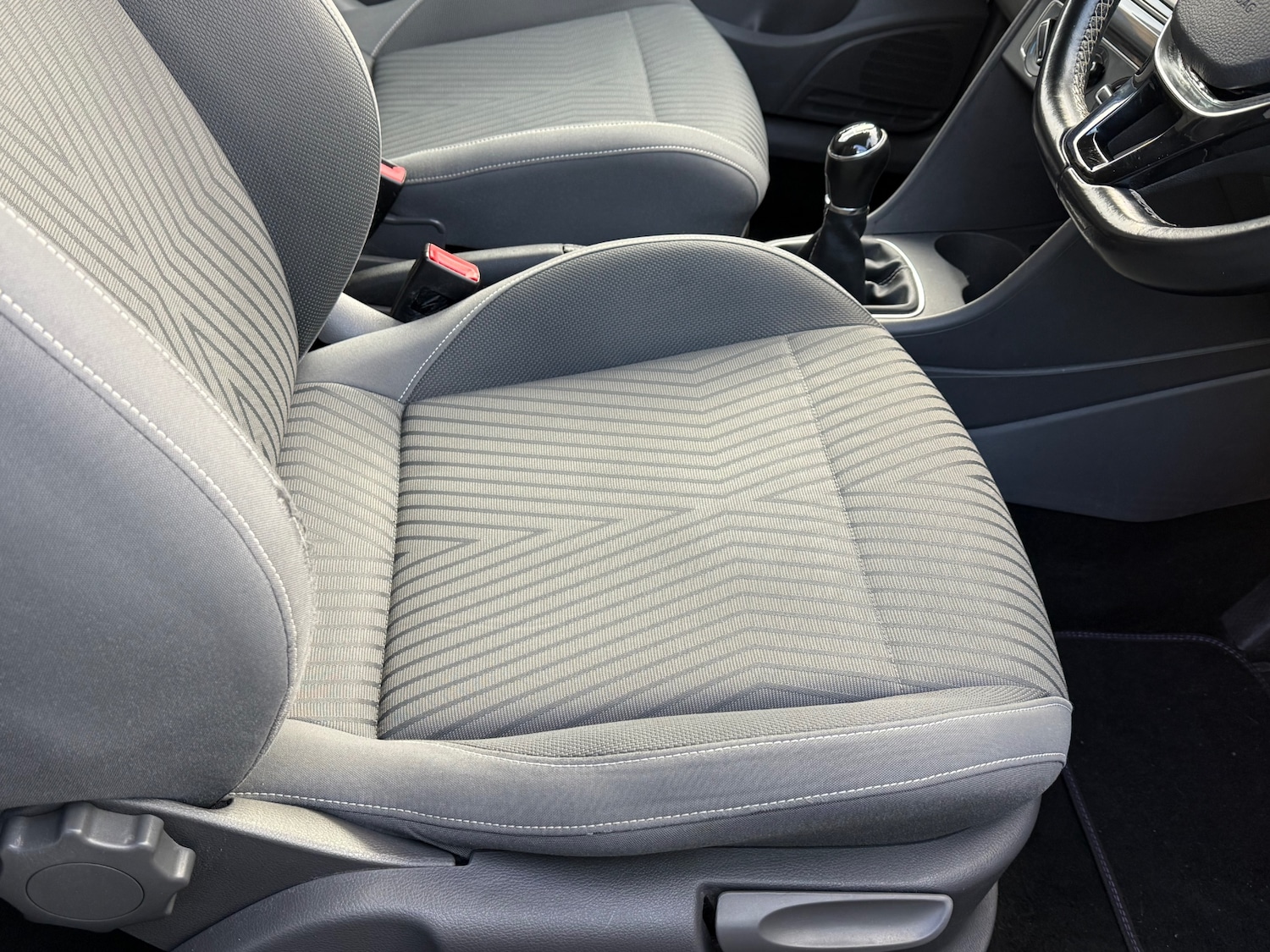 Used Volkswagen Polo 2015 for sale - 76780411: Photo 26