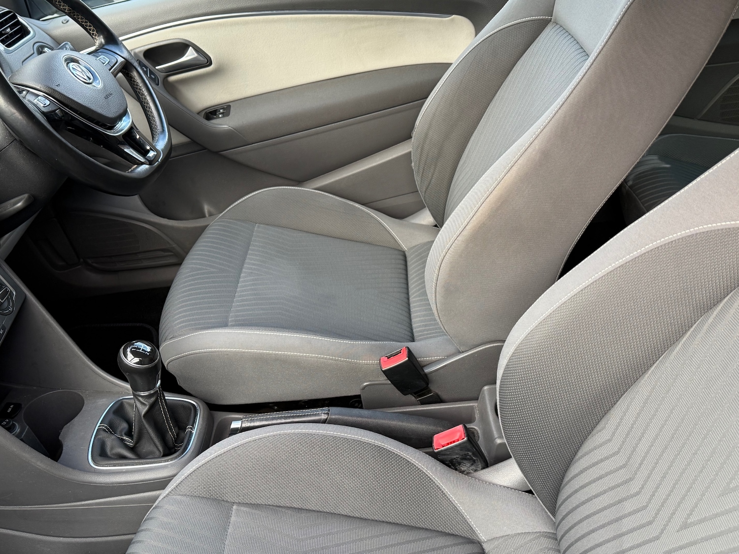 Used Volkswagen Polo 2015 for sale - 76780411: Photo 28