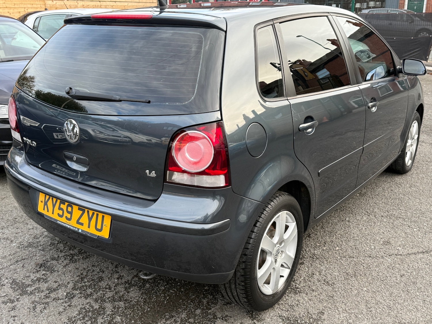 Used Volkswagen Polo 2009 for sale - 76355358: Photo 3