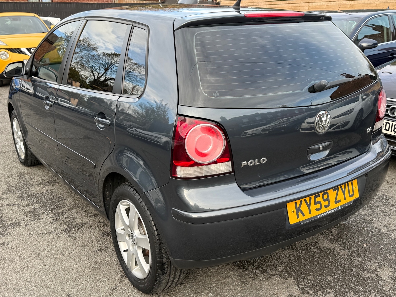 Used Volkswagen Polo 2009 for sale - 76355358: Photo 4
