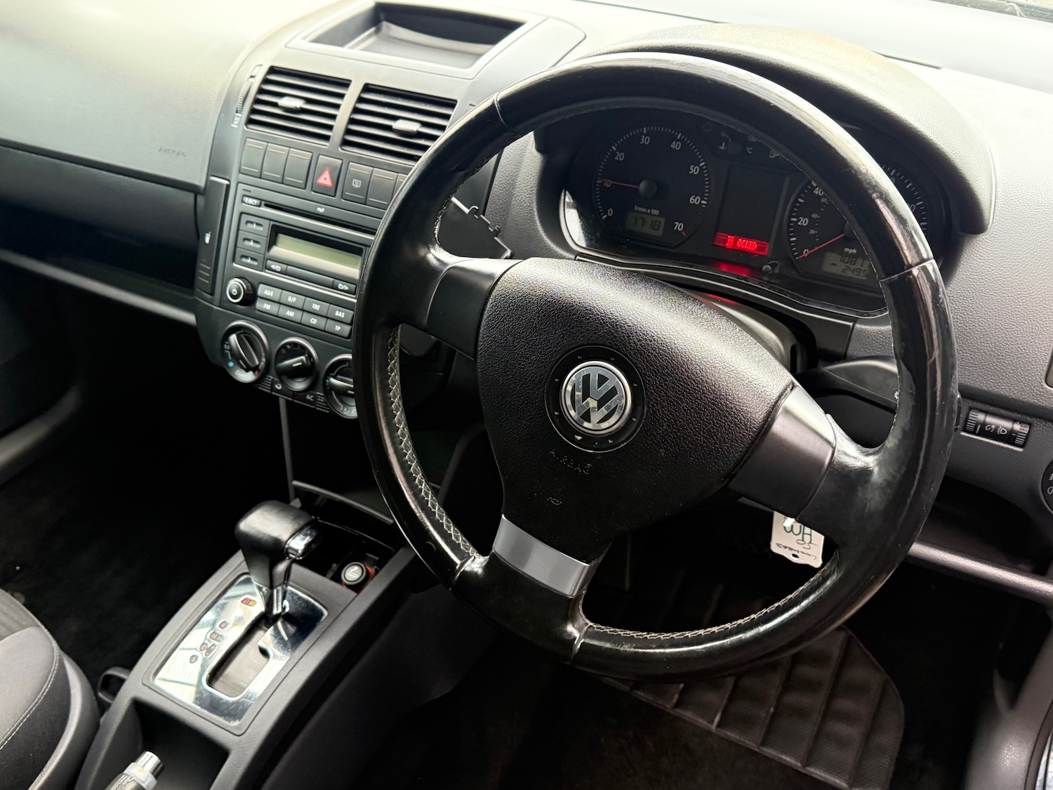 Used Volkswagen Polo 2009 for sale - 76355358: Photo 5