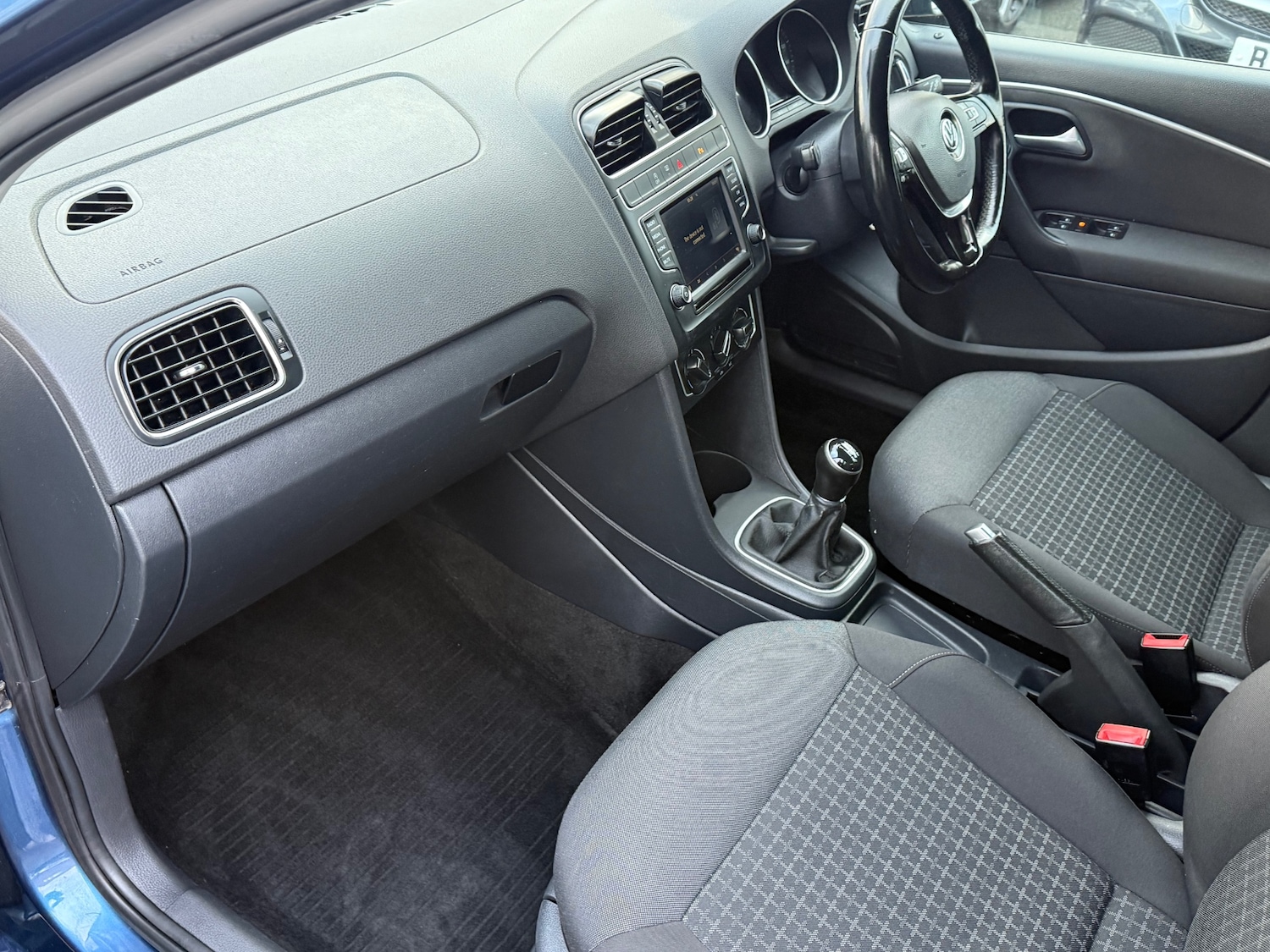 Used Volkswagen Polo 2016 for sale - 76736502: Photo 34