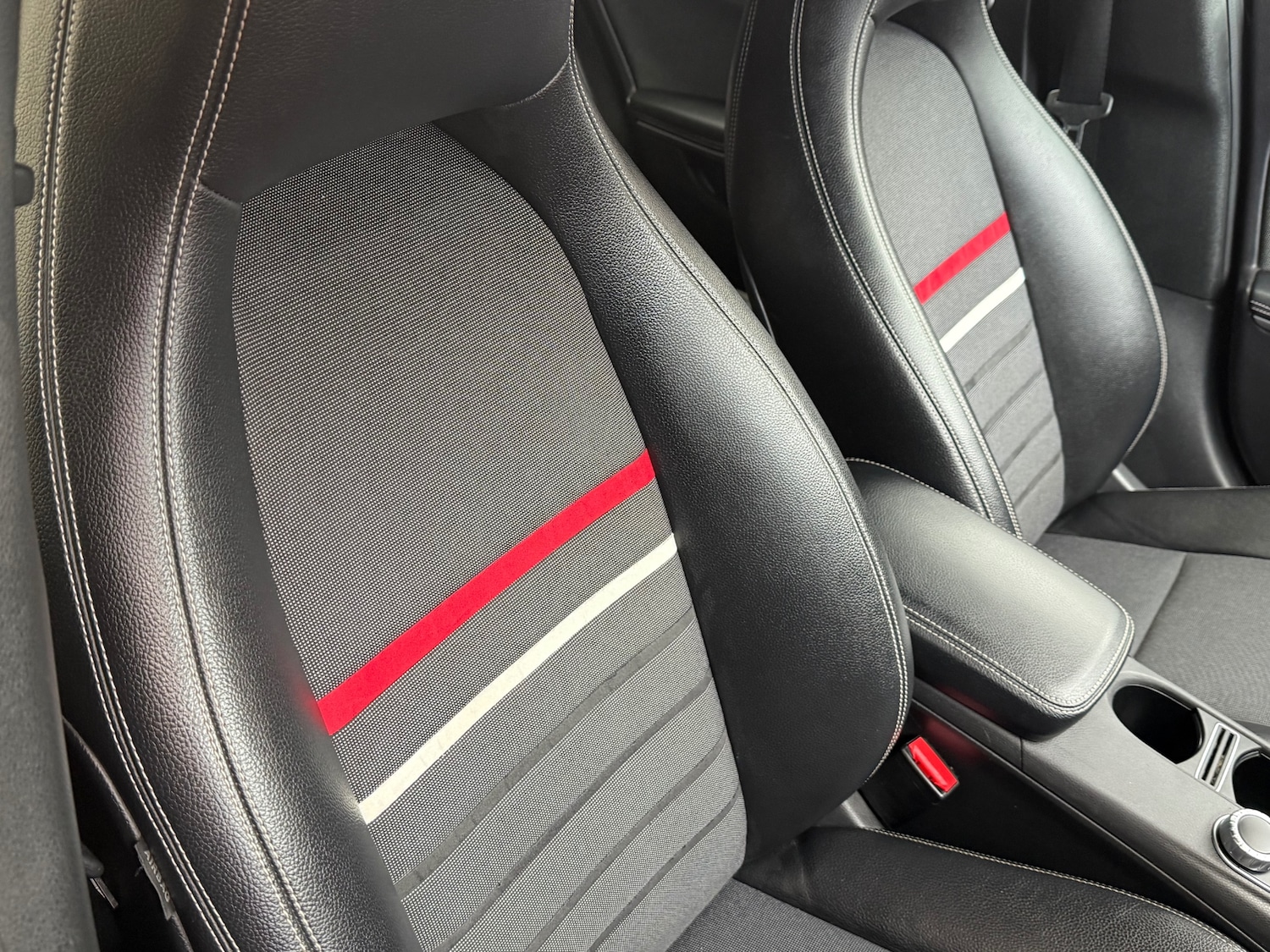 Used Mercedes-Benz A-Class 2014 for sale - 76492036: Photo 31