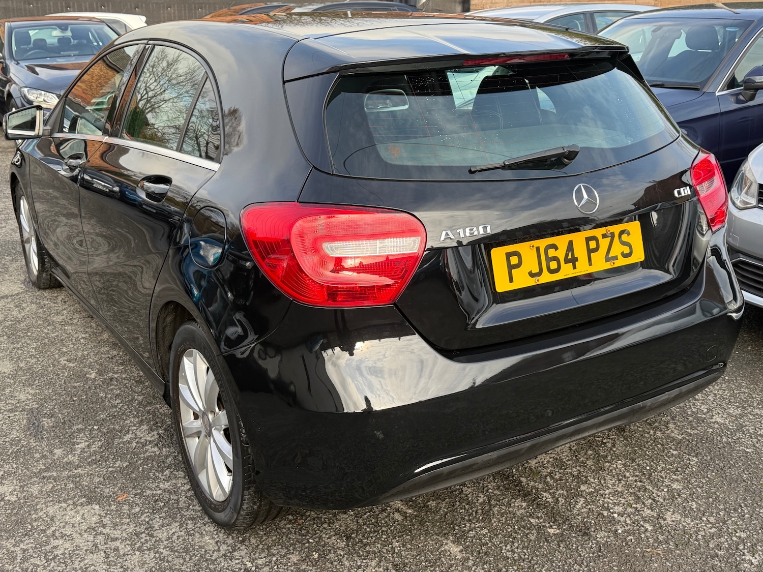 Used Mercedes-Benz A-Class 2014 for sale - 76492036: Photo 4