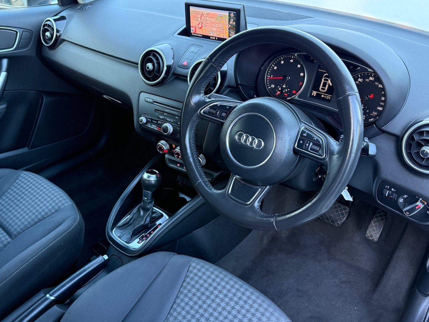 Used Audi A1 2012 for sale - 77048128: Photo 14