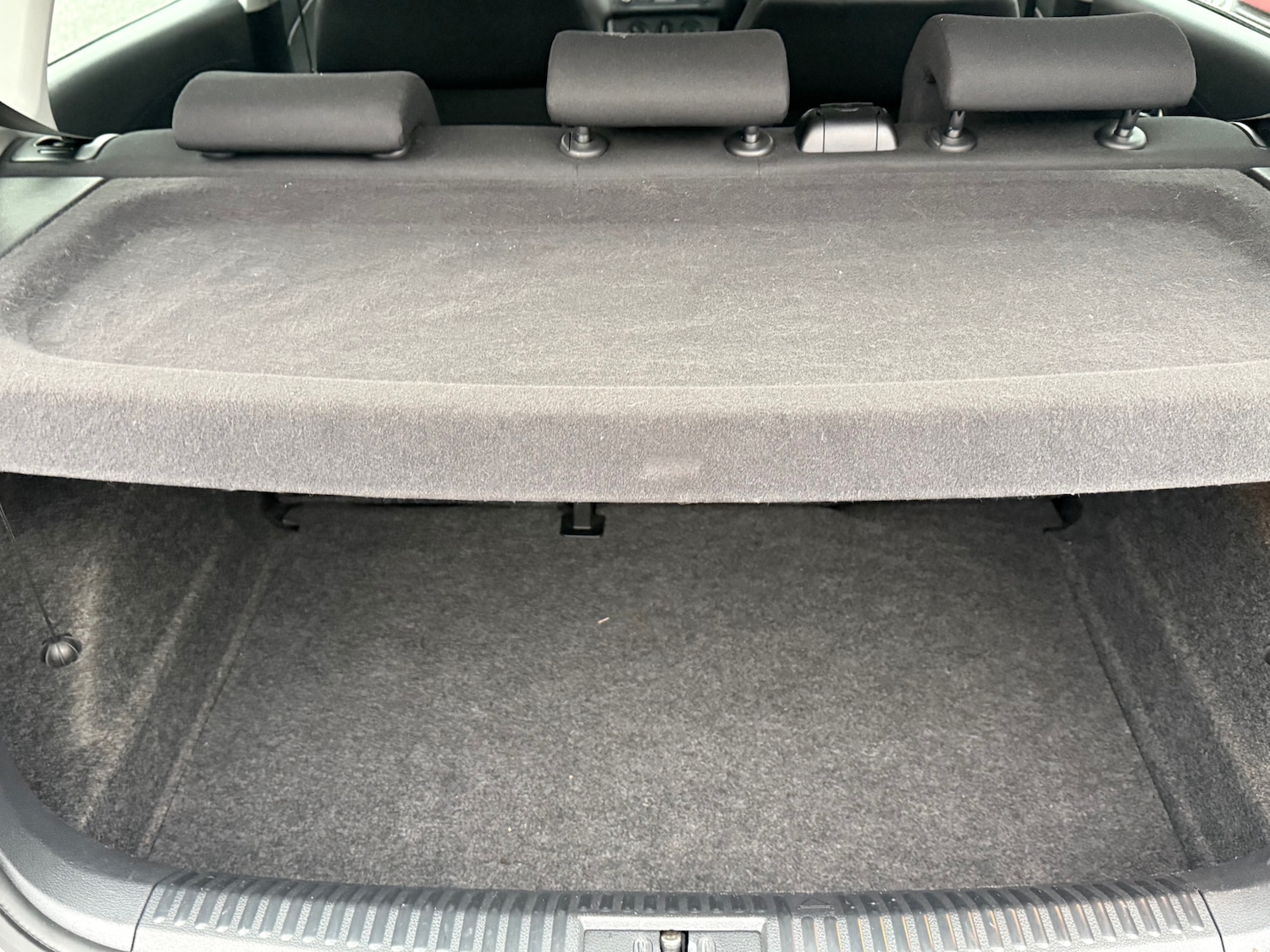 Used Volkswagen Polo 2013 for sale - 76664661: Photo 35