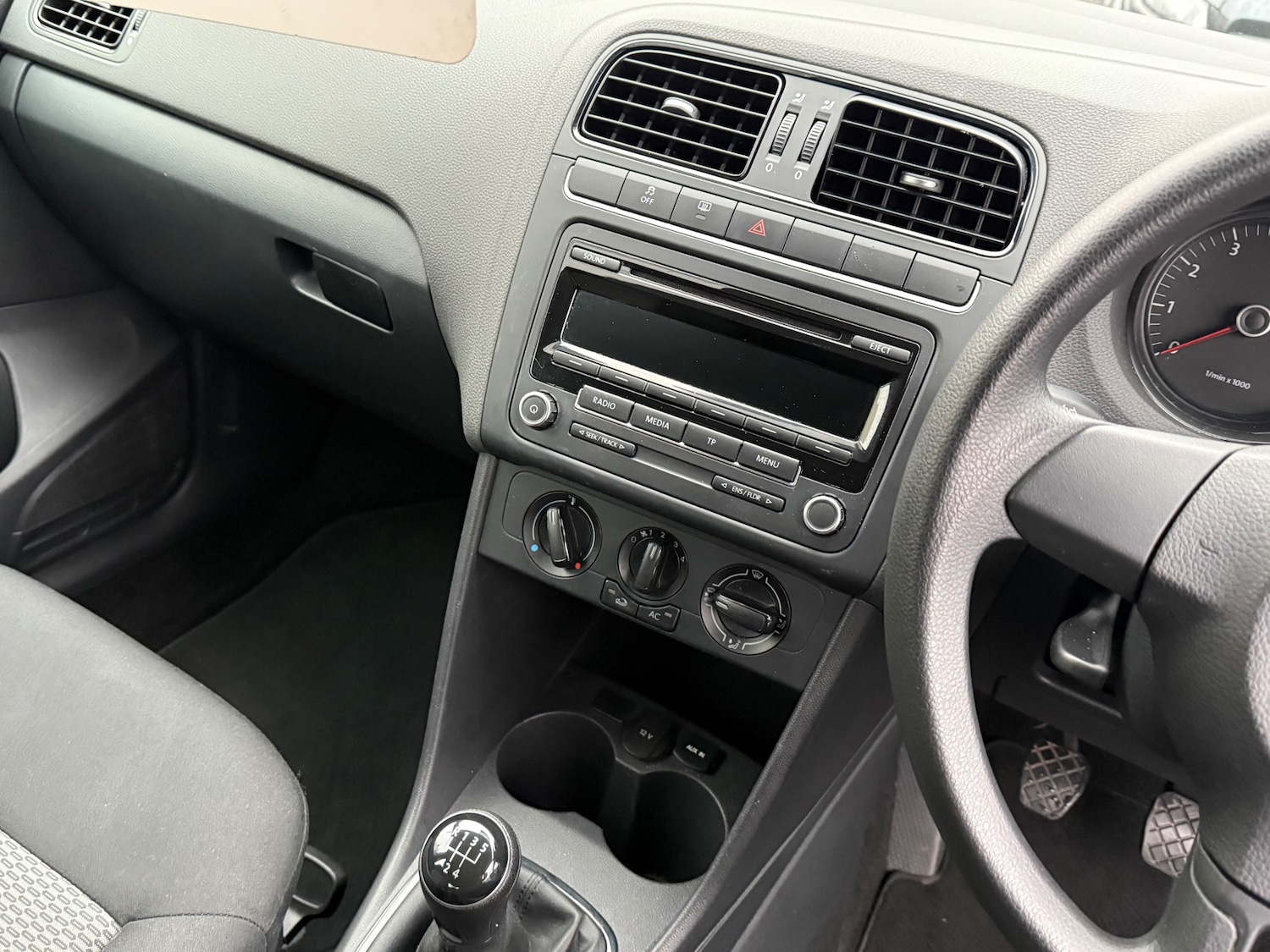 Used Volkswagen Polo 2013 for sale - 76664661: Photo 6