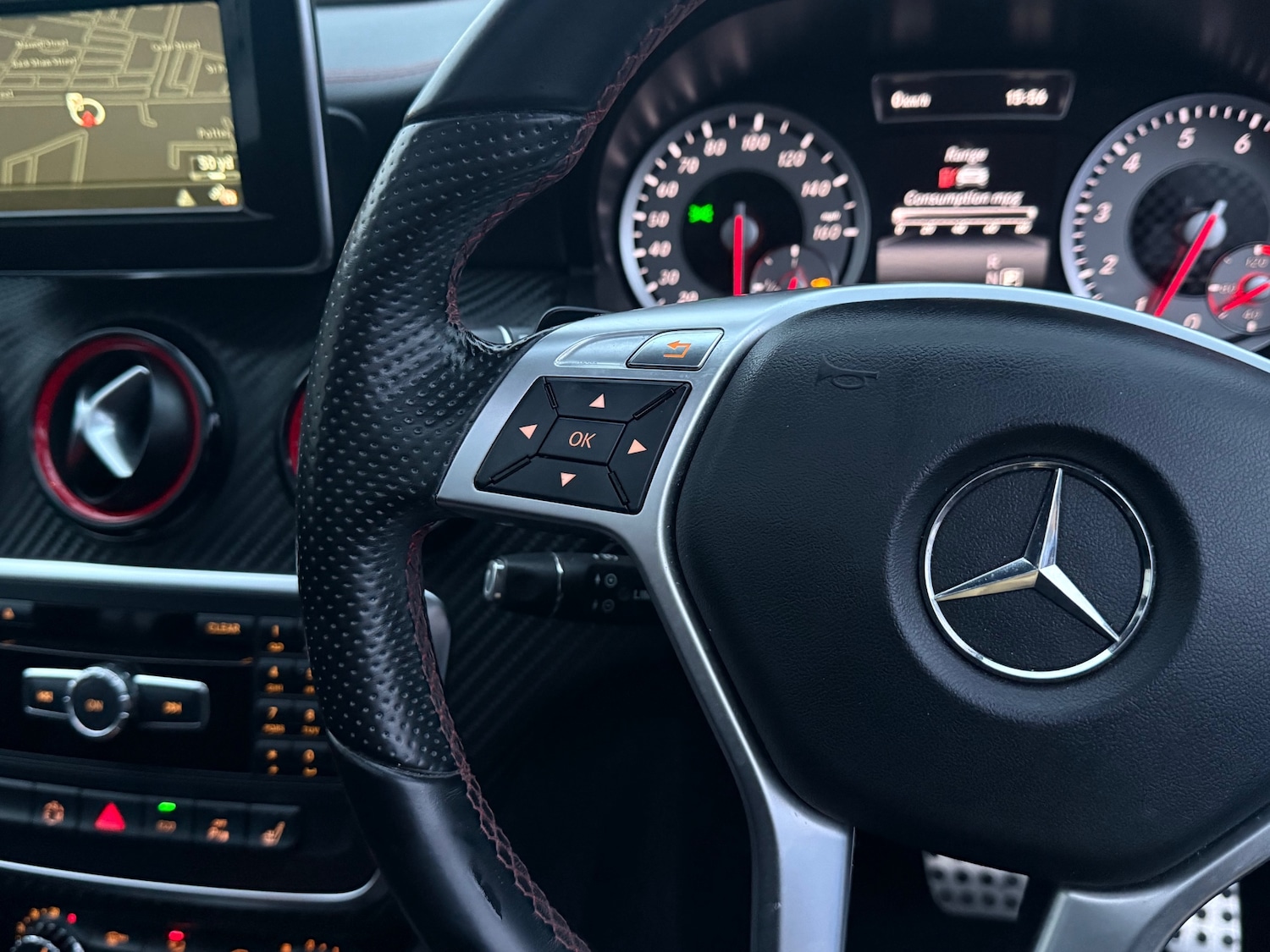 Used Mercedes-Benz A-Class 2013 for sale - 76908286: Photo 21