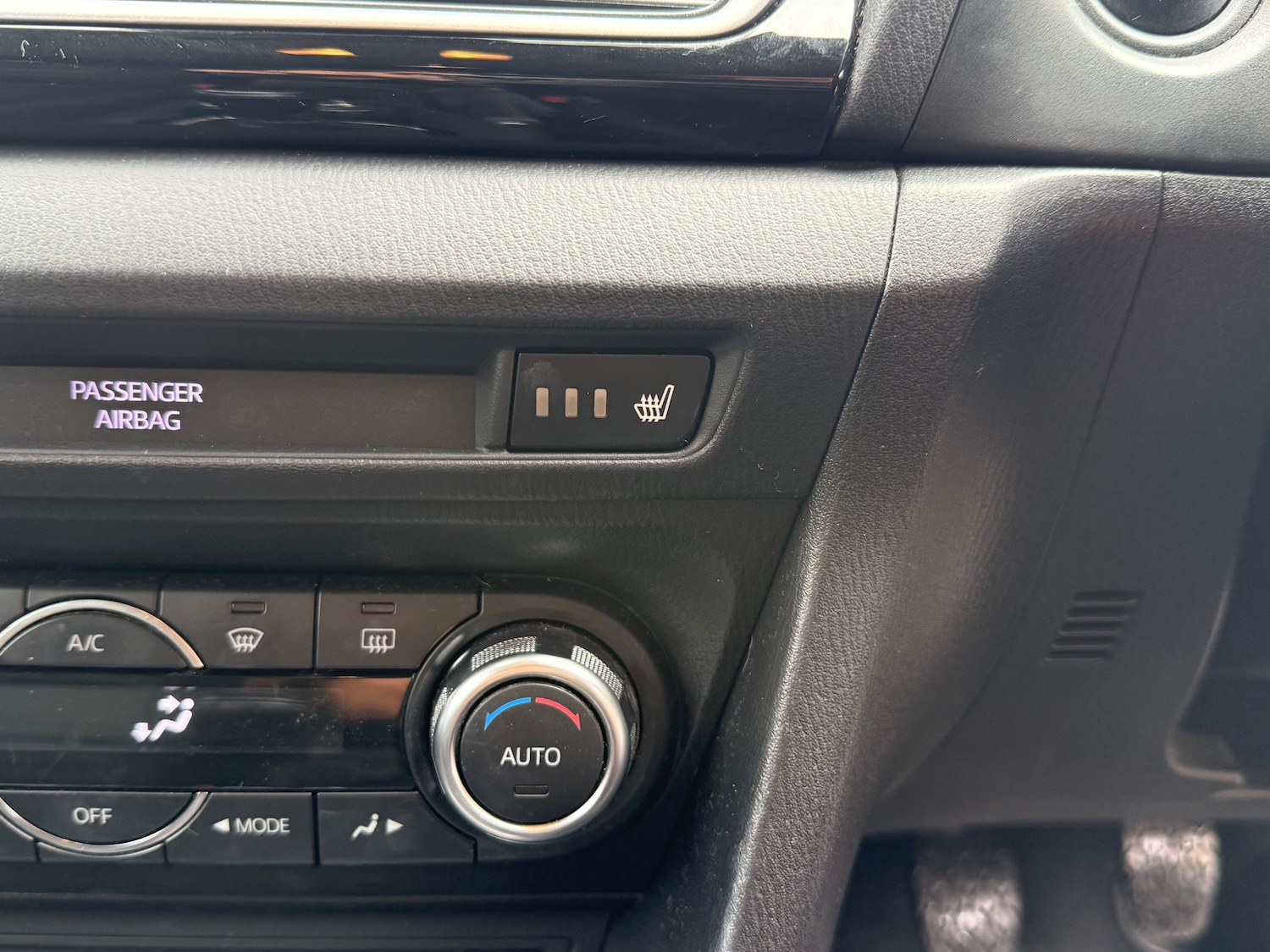 Used Mazda Mazda3 2014 for sale - 76209549: Photo 27