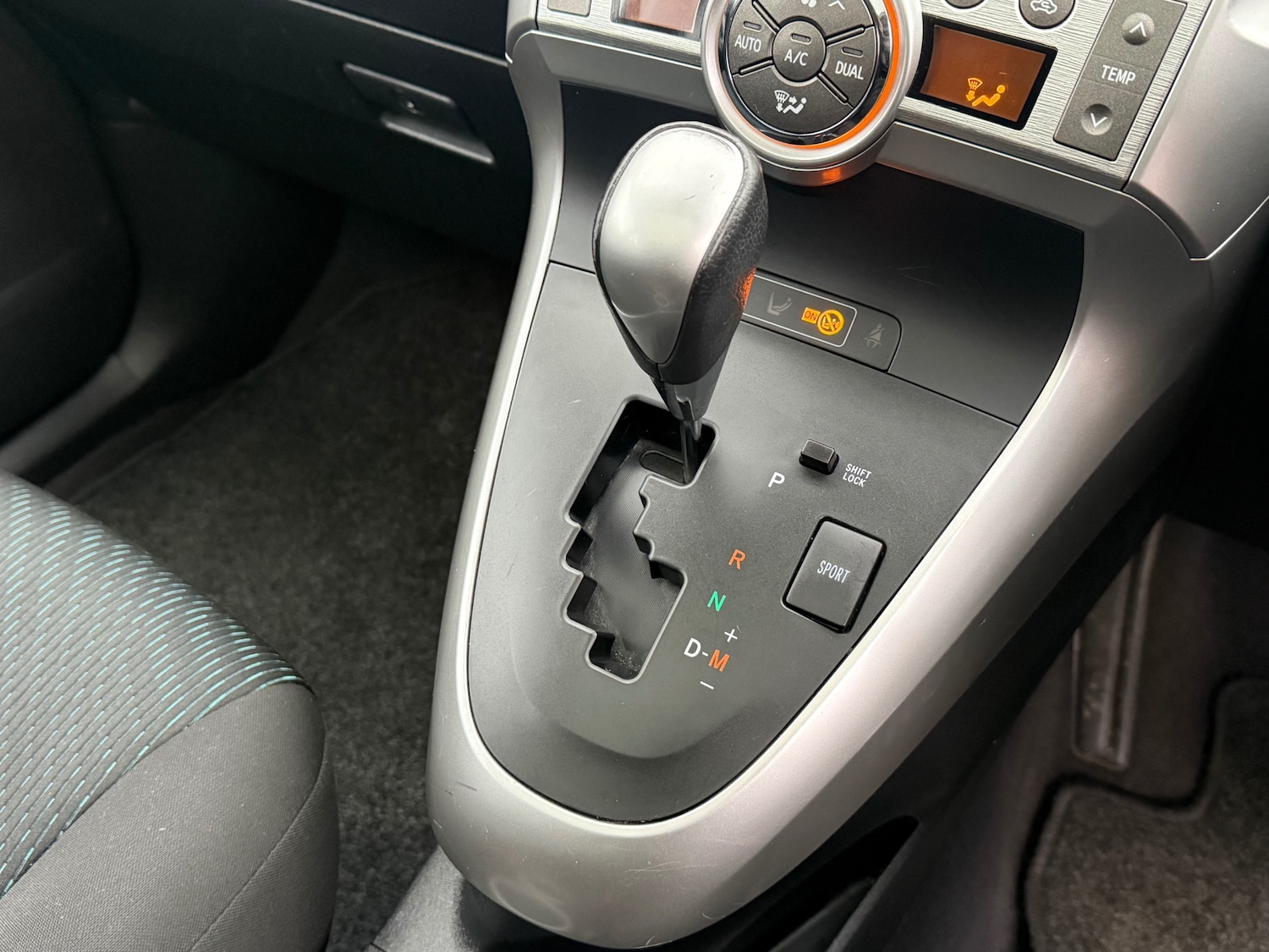 Used Toyota Verso 2012 for sale - 77199216: Photo 25