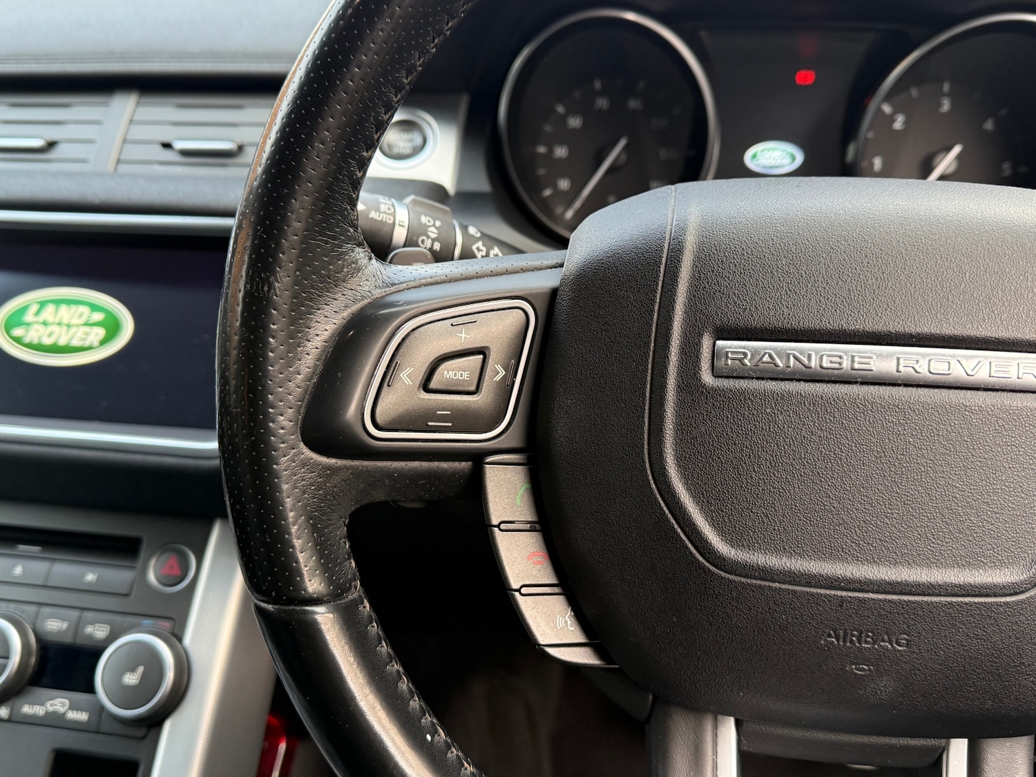 Used Land Rover Range Rover Evoque 2016 for sale - 76834991: Photo 21