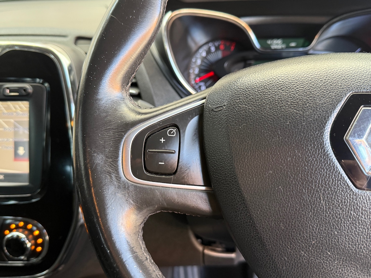 Used Renault Captur 2016 for sale - 77199223: Photo 19