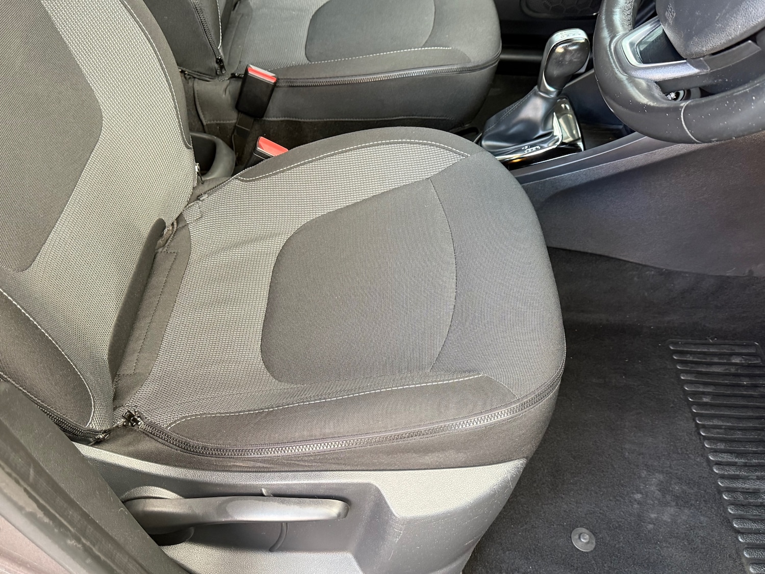 Used Renault Captur 2016 for sale - 77199223: Photo 29