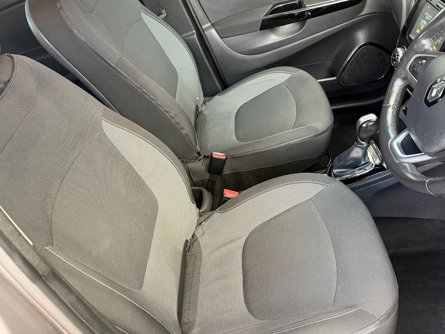 Used Renault Captur 2016 for sale - 77199223: Photo 32