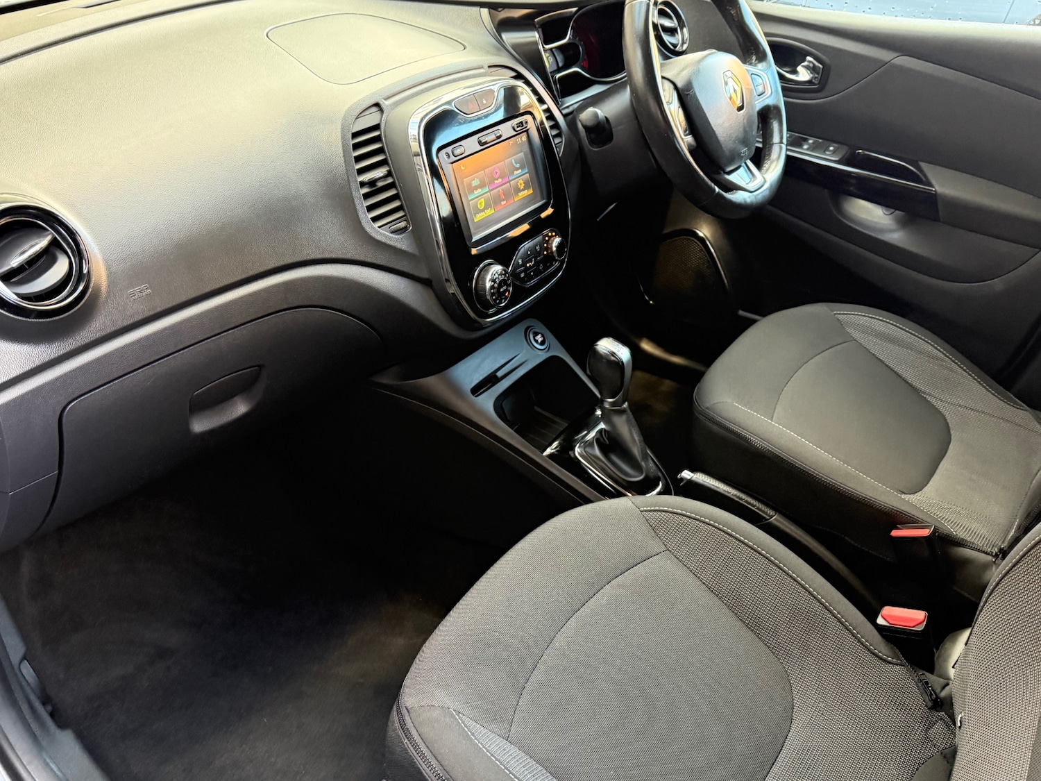 Used Renault Captur 2016 for sale - 77199223: Photo 33