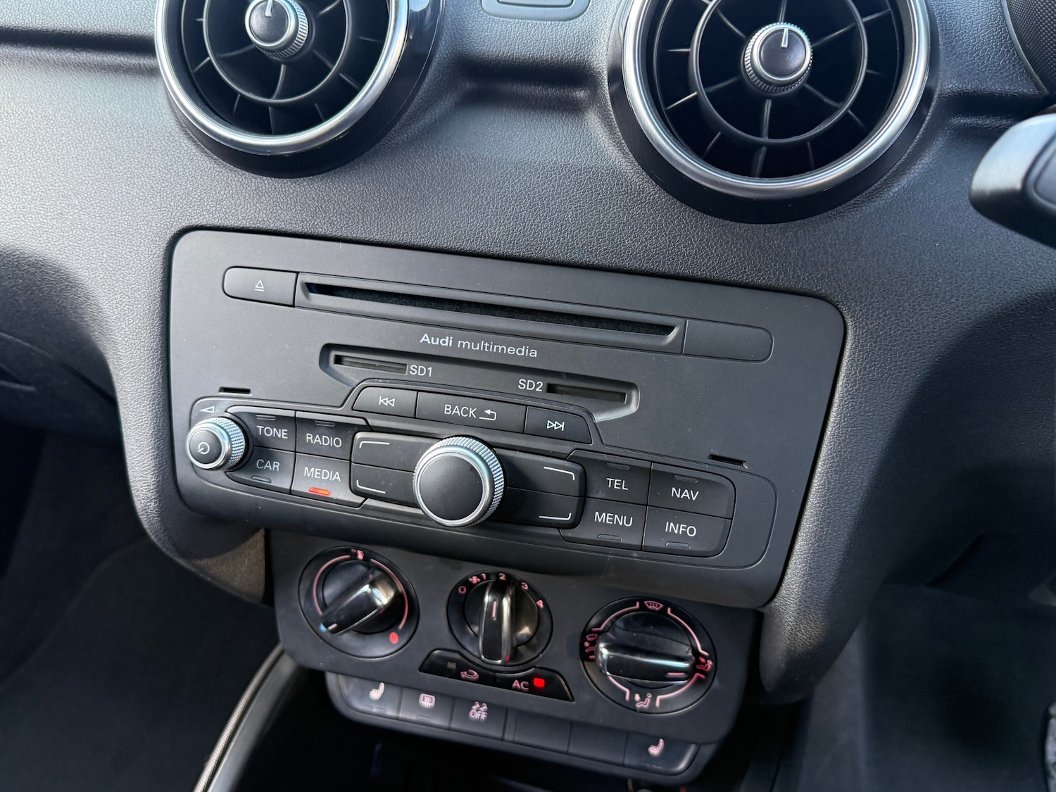 Used Audi A1 2011 for sale - 78155741: Photo 24