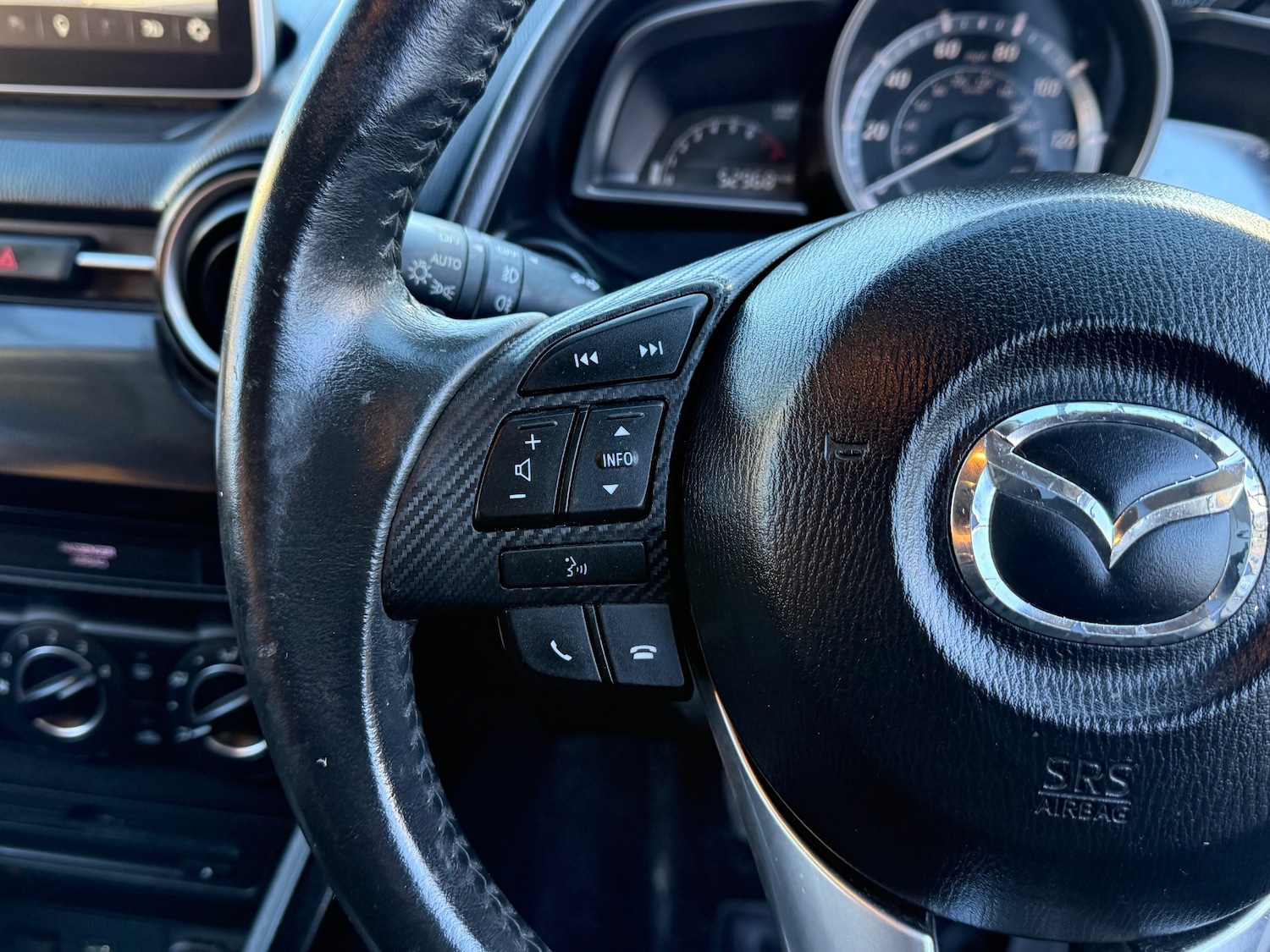 Used Mazda Mazda2 2015 for sale - 77137238: Photo 18